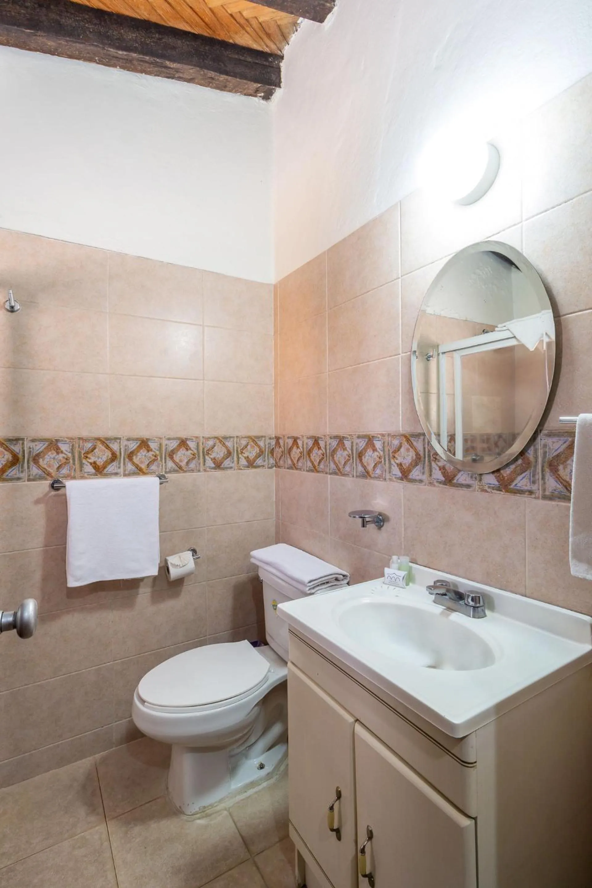 Bathroom in Hotel Hacienda Montesinos