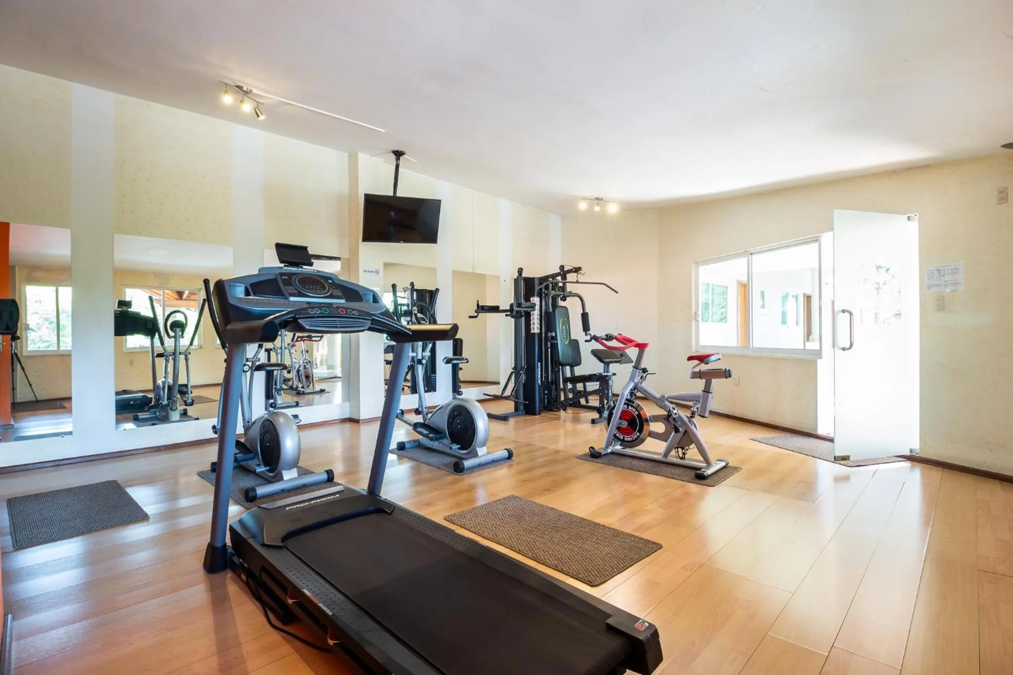 Fitness centre/facilities in Hotel Hacienda Montesinos