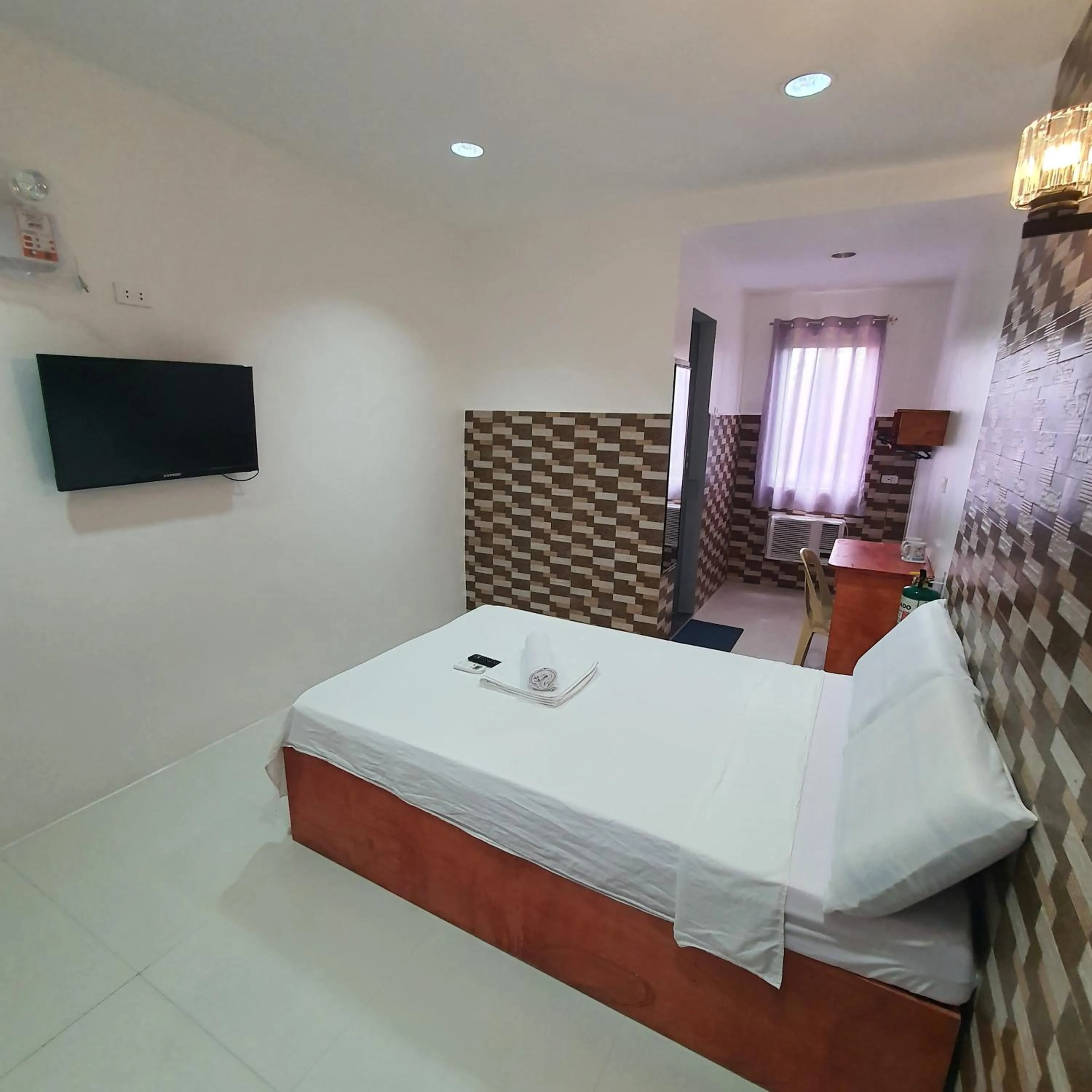 Bed in AOSMECPoolCamp Hotel