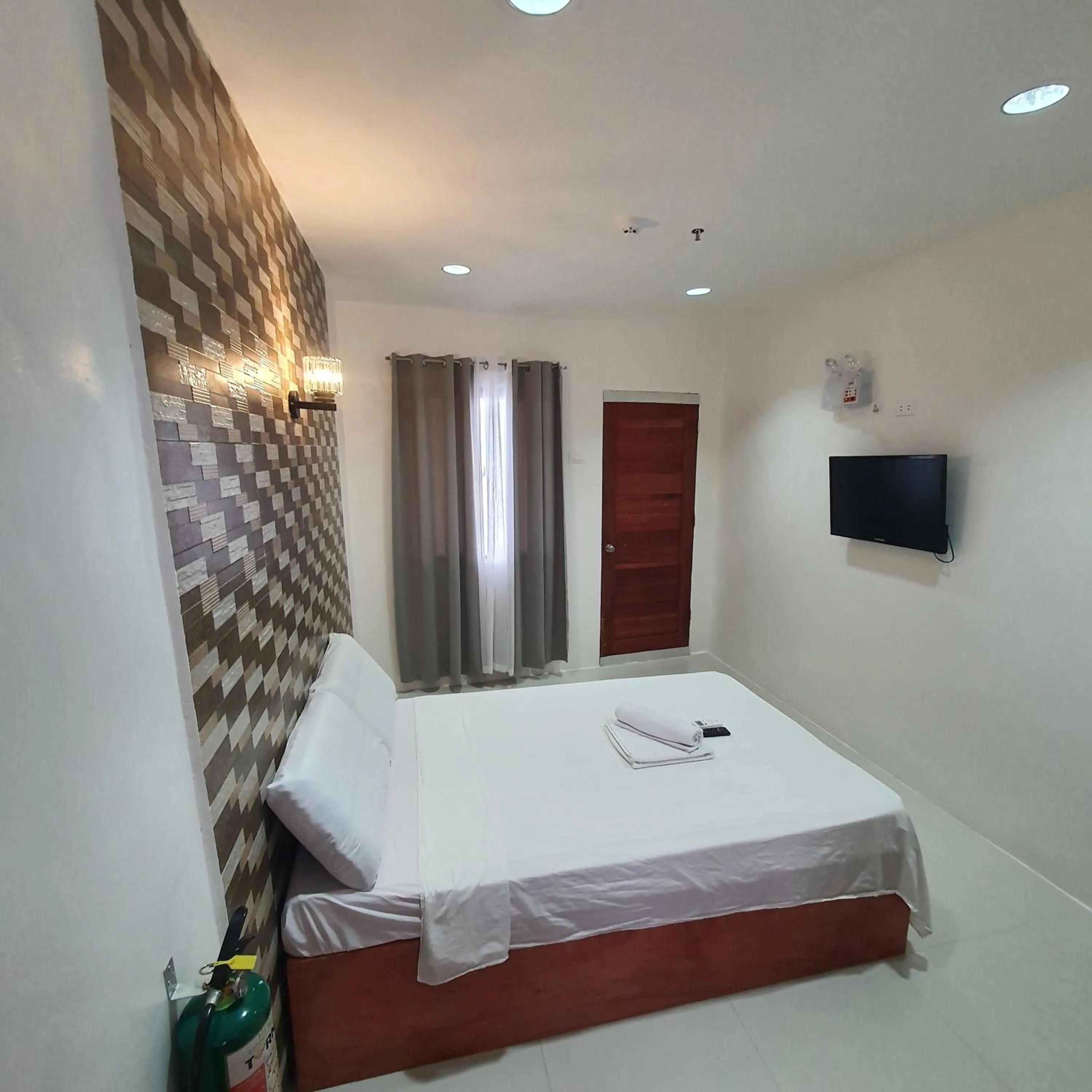 Bedroom, Bed in AOSMECPoolCamp Hotel