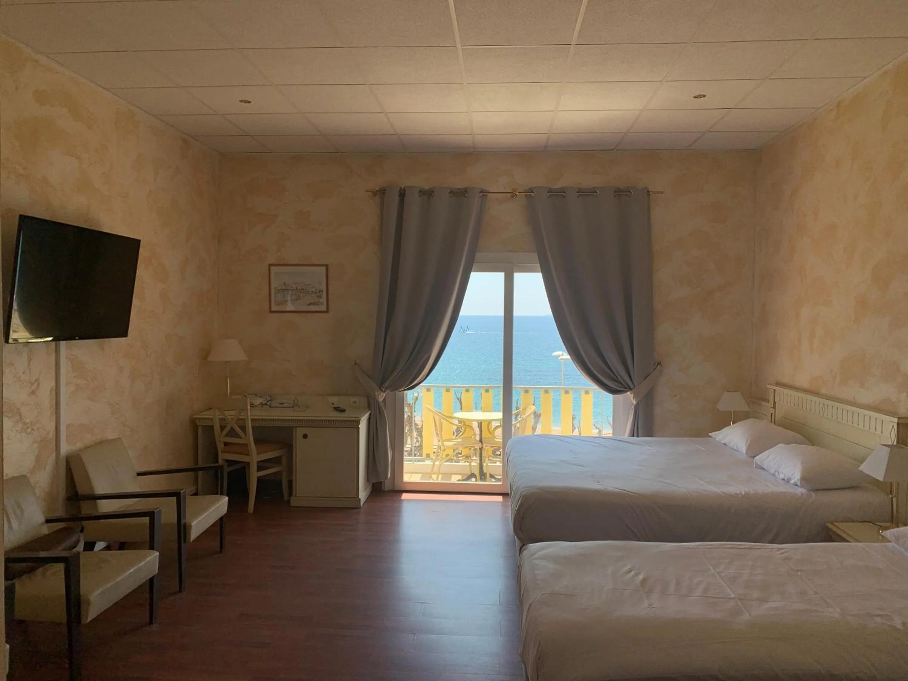 Family Room with Balcony in Le Beau Séjour