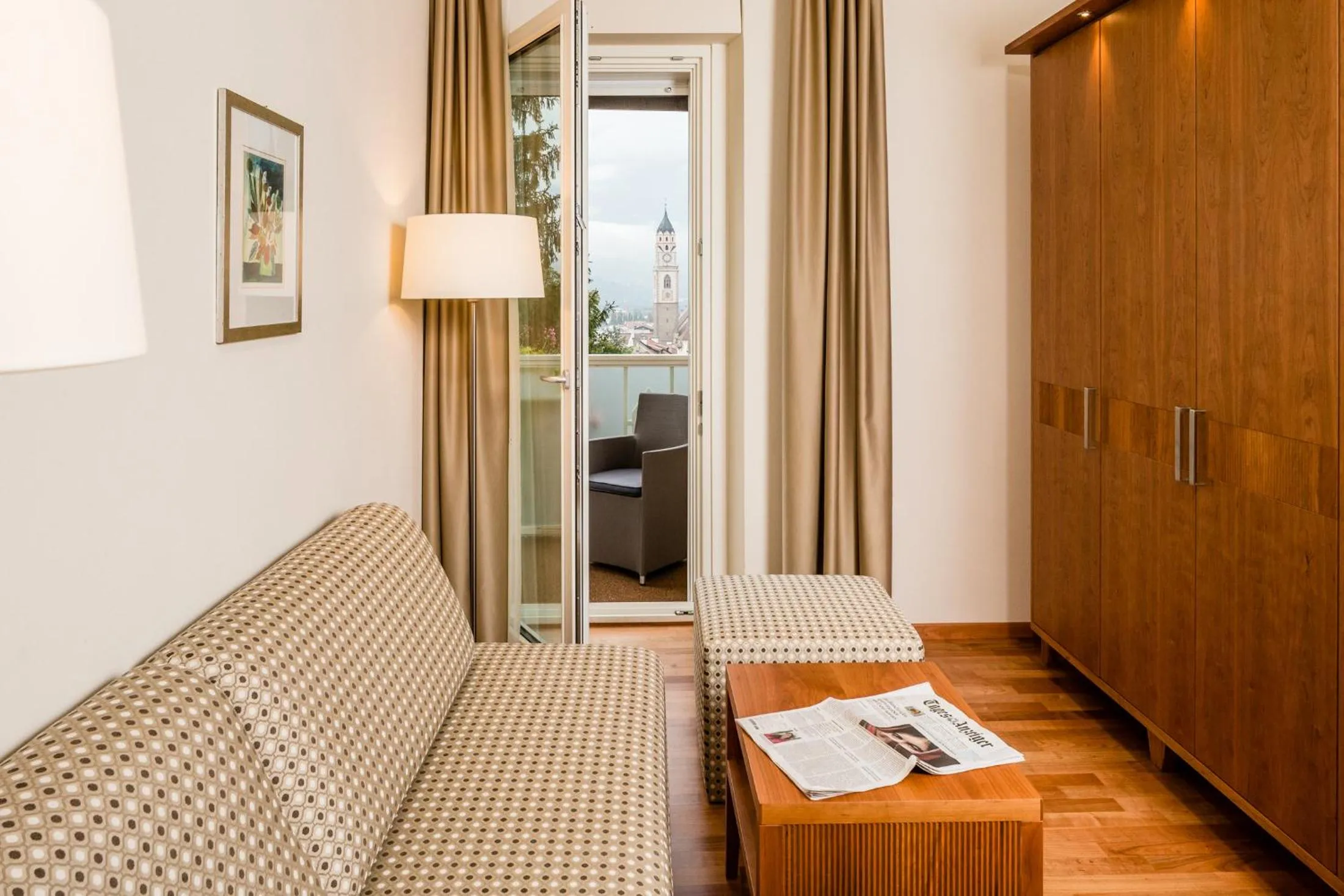 Living room, Bed in Villa Bavaria
