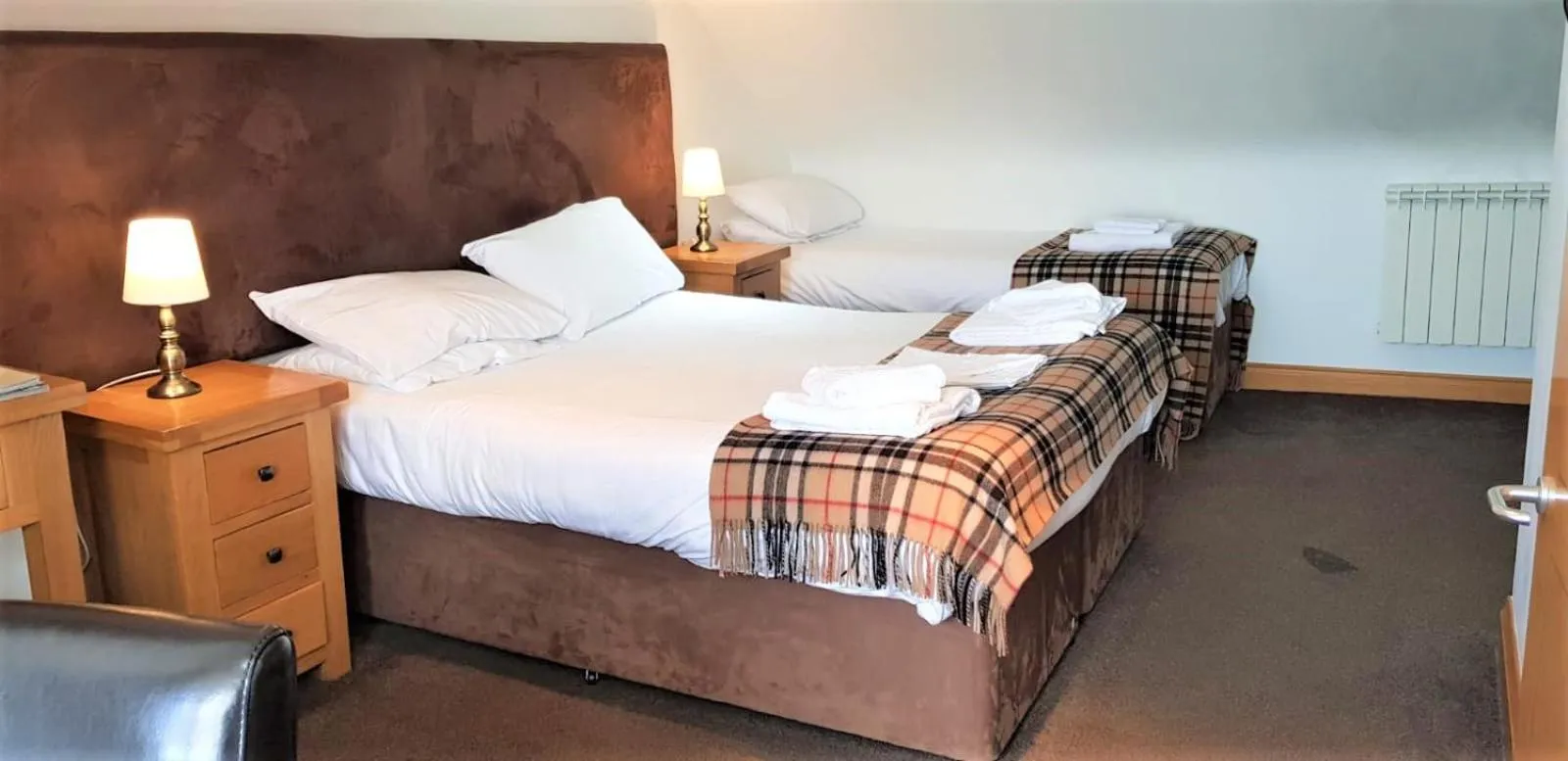 Photo of the whole room, Bed in The Harbour House Sea Front Hotel