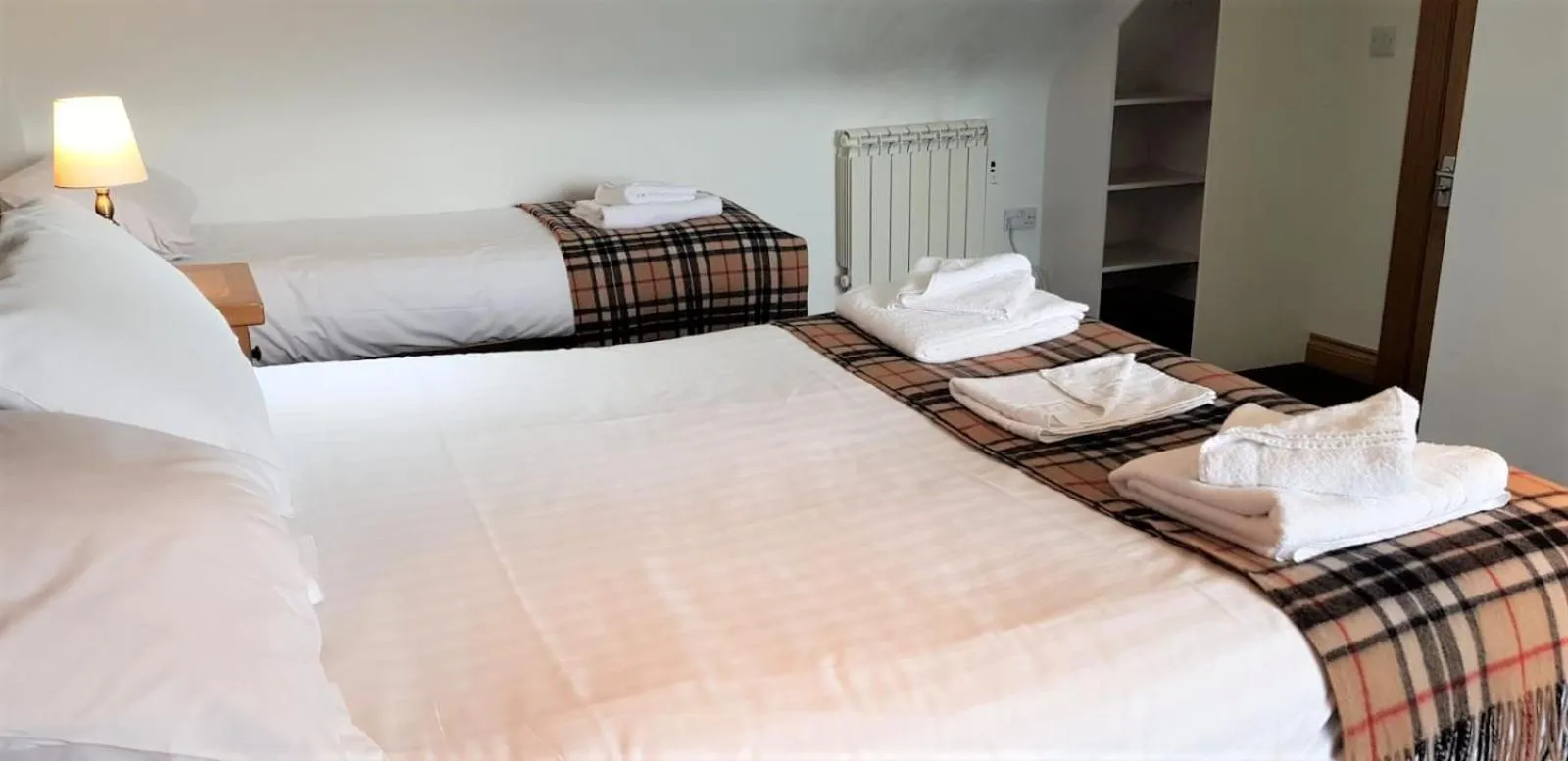 Photo of the whole room, Bed in The Harbour House Sea Front Hotel