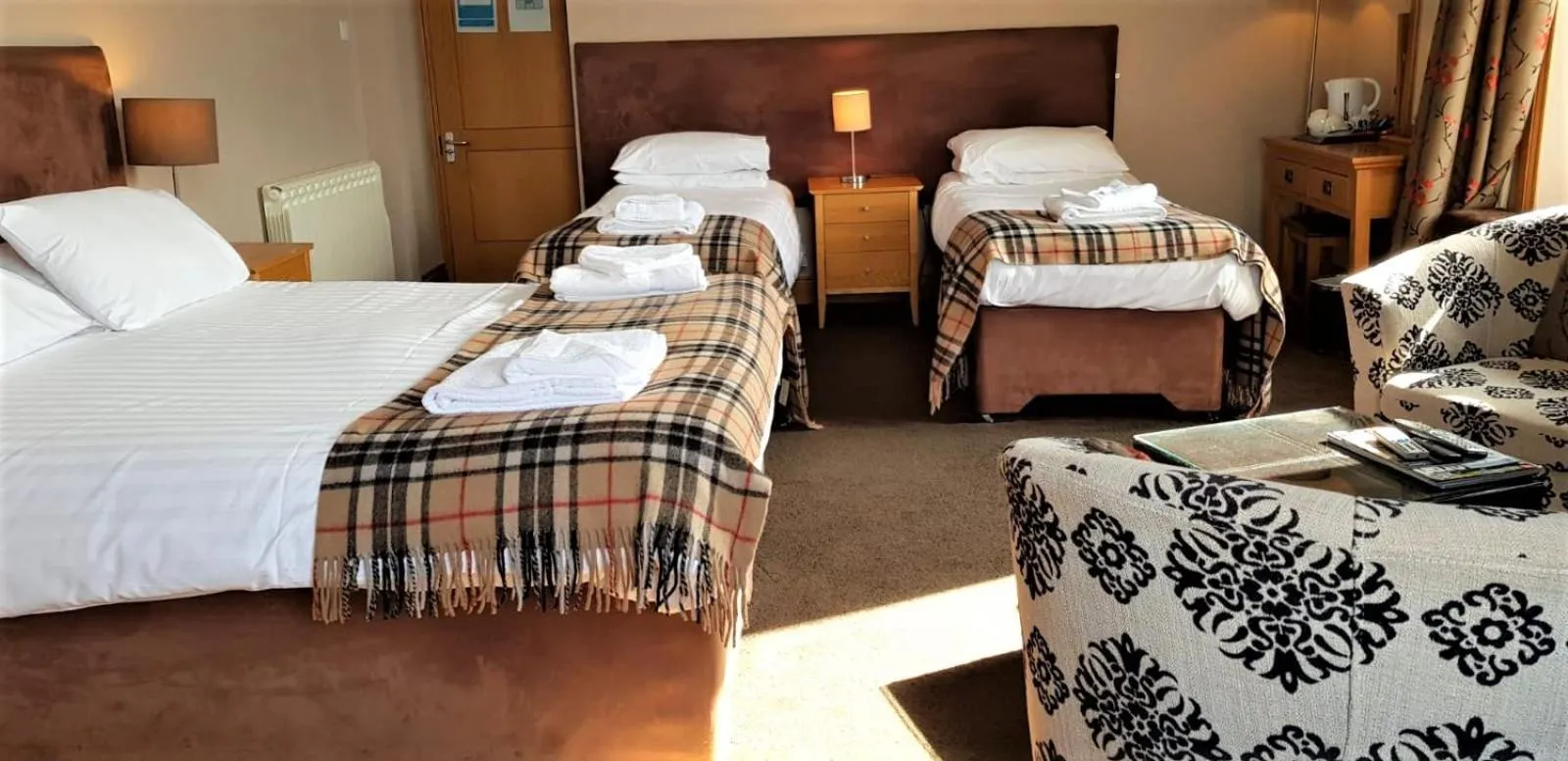 Photo of the whole room, Bed in The Harbour House Sea Front Hotel