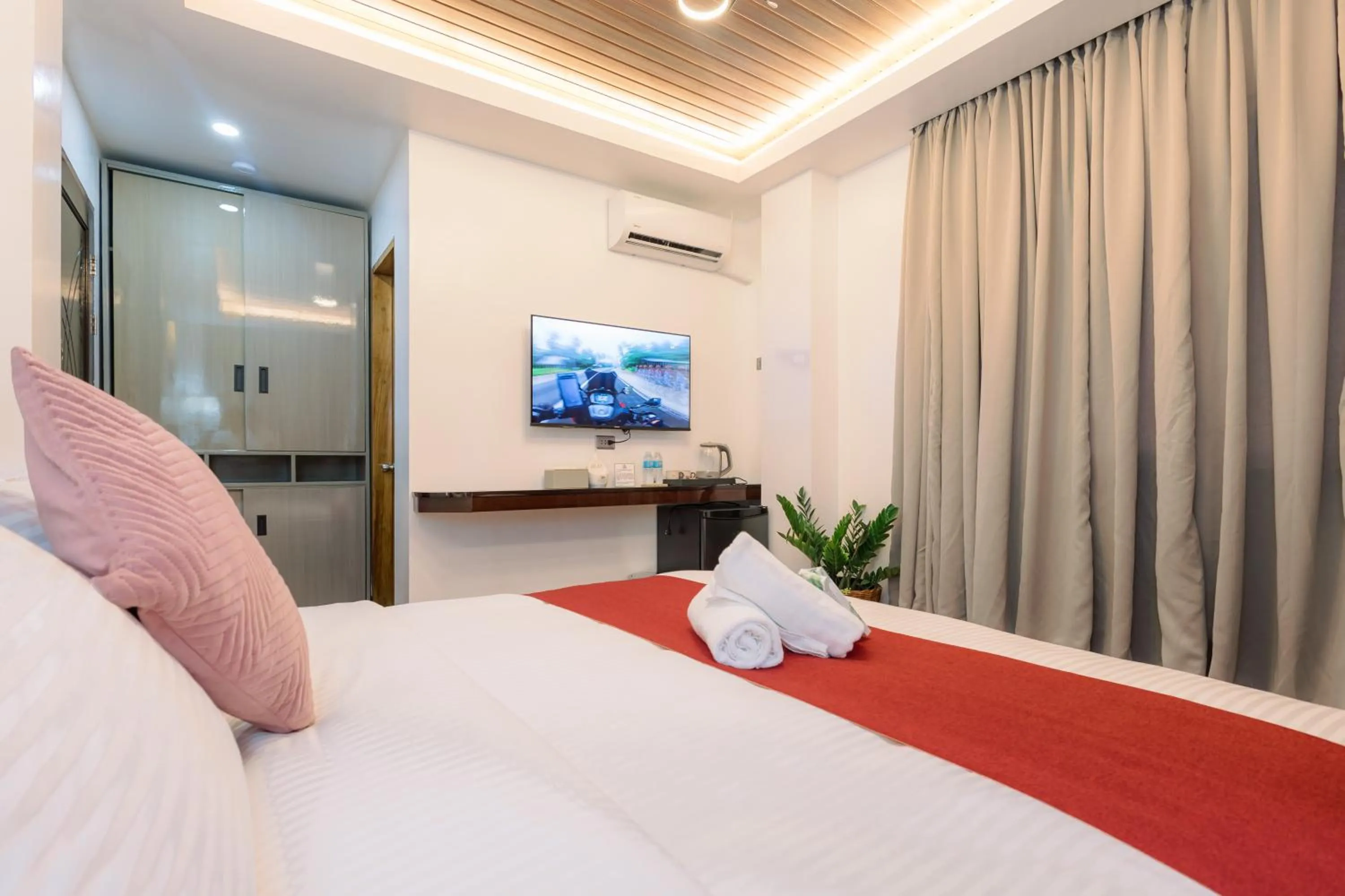 Bedroom, Bed in Loboc Riverside Inn & Restaurant