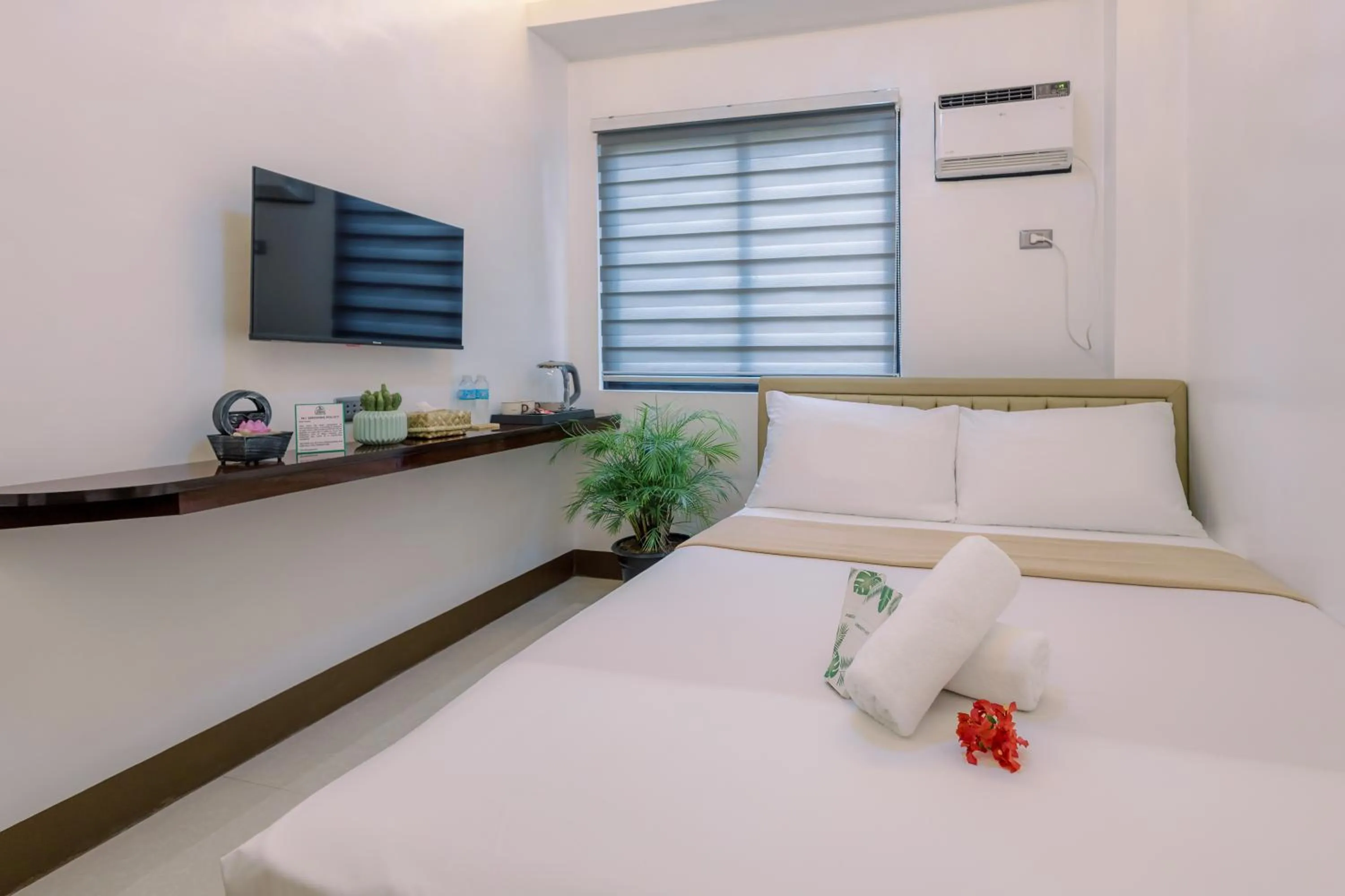 Loboc Riverside Inn & Restaurant