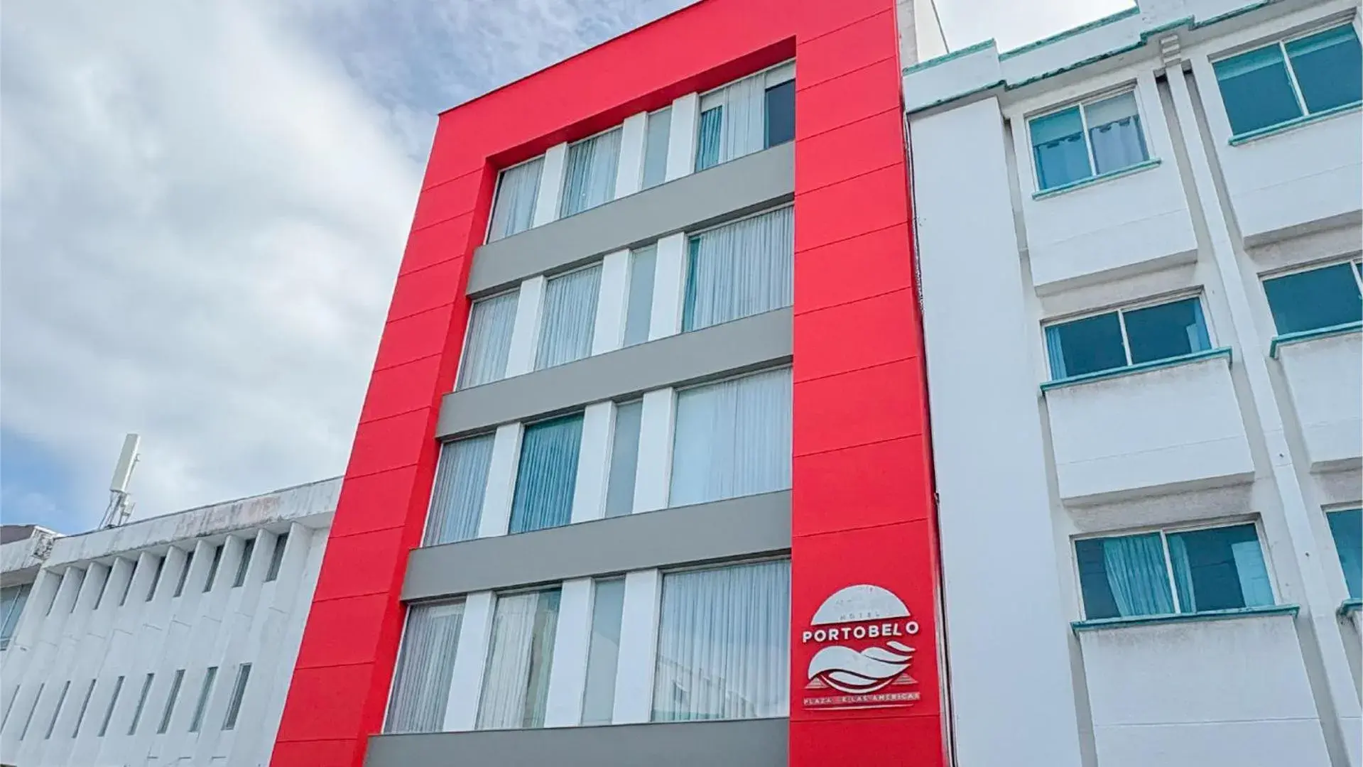 Facade/entrance in Hotel Portobelo Plaza las Ámericas Facade/entrance in Hotel Portobelo Plaza las Ámericas