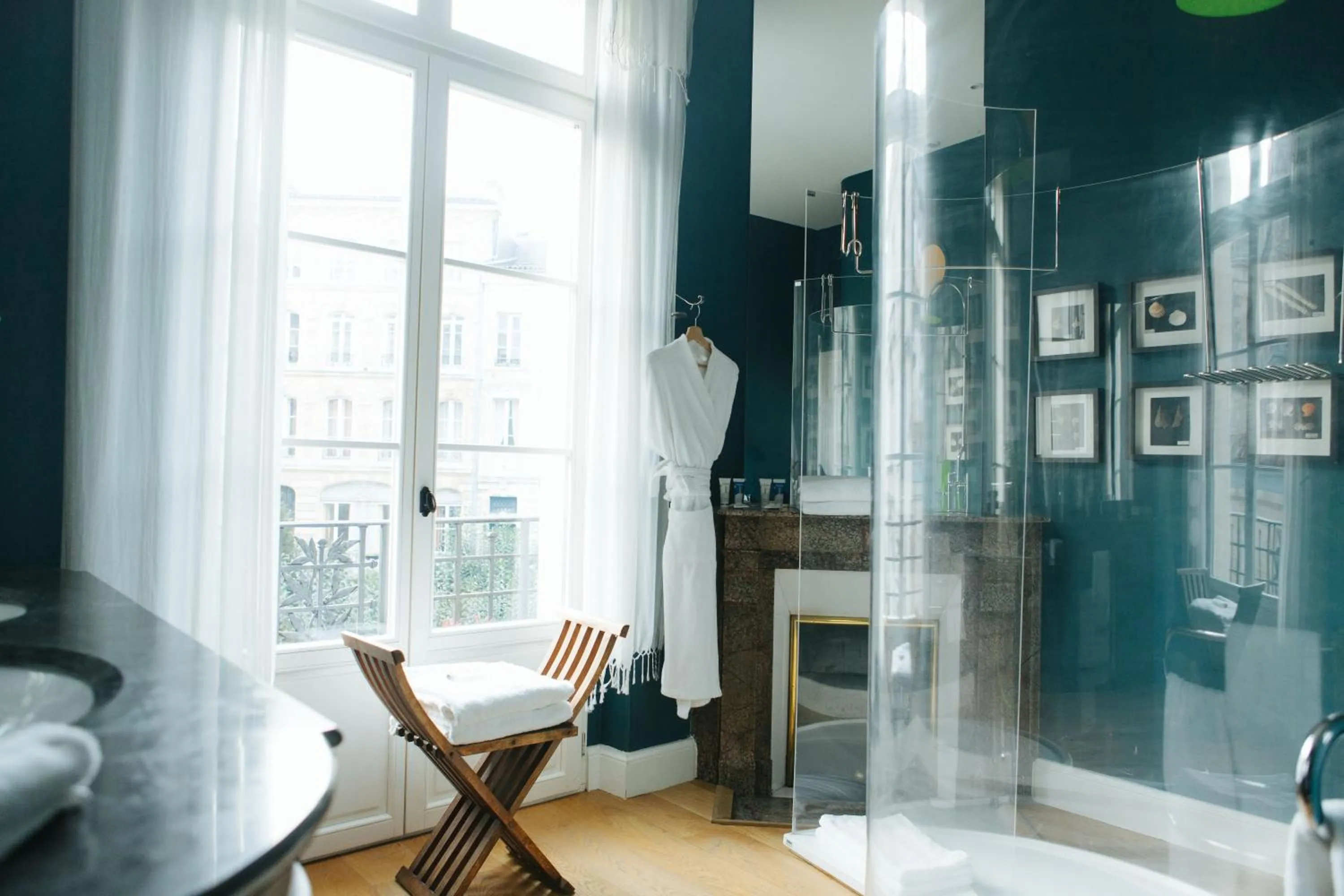 Bathroom in La Course