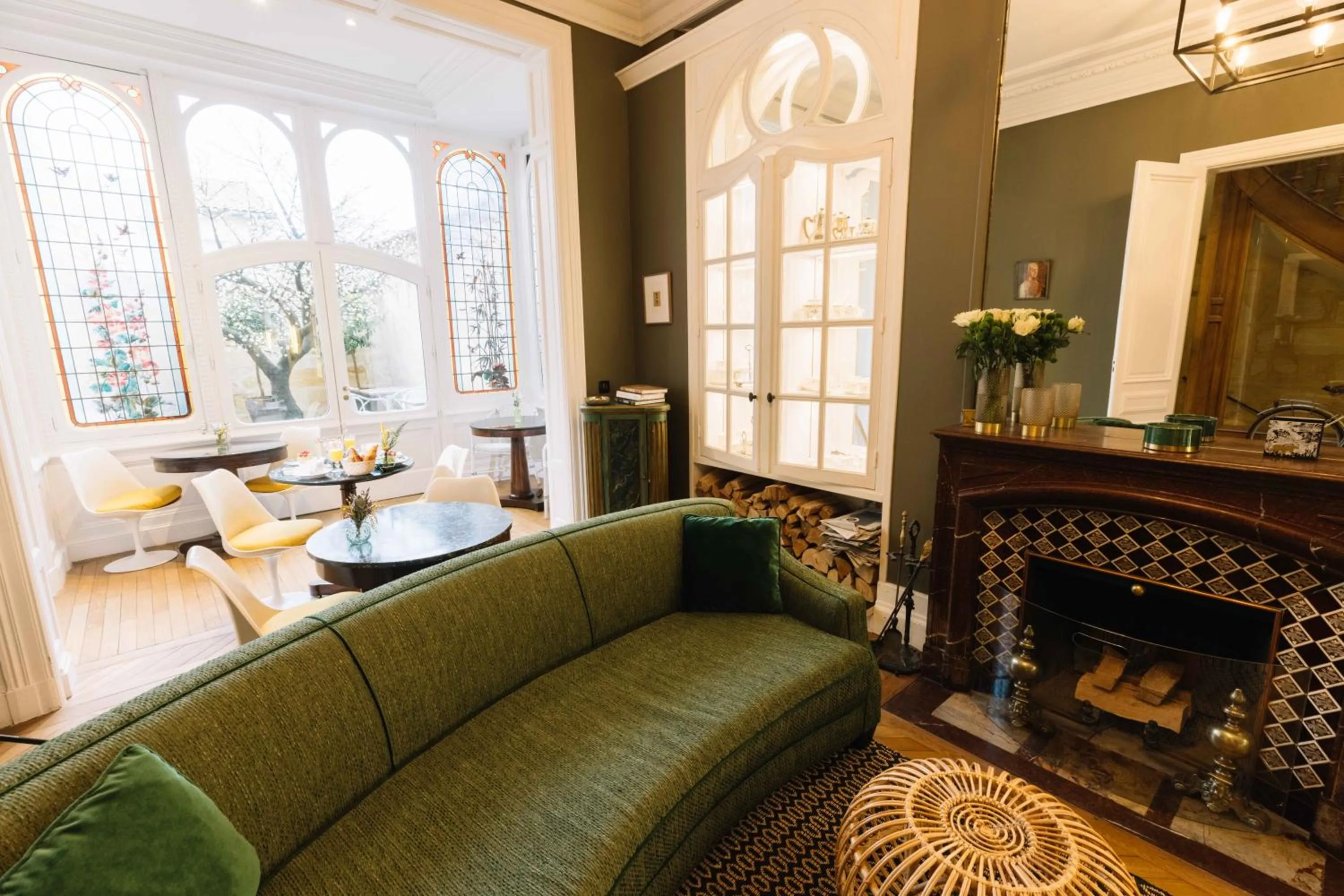 Living room, Seating Area in La Course