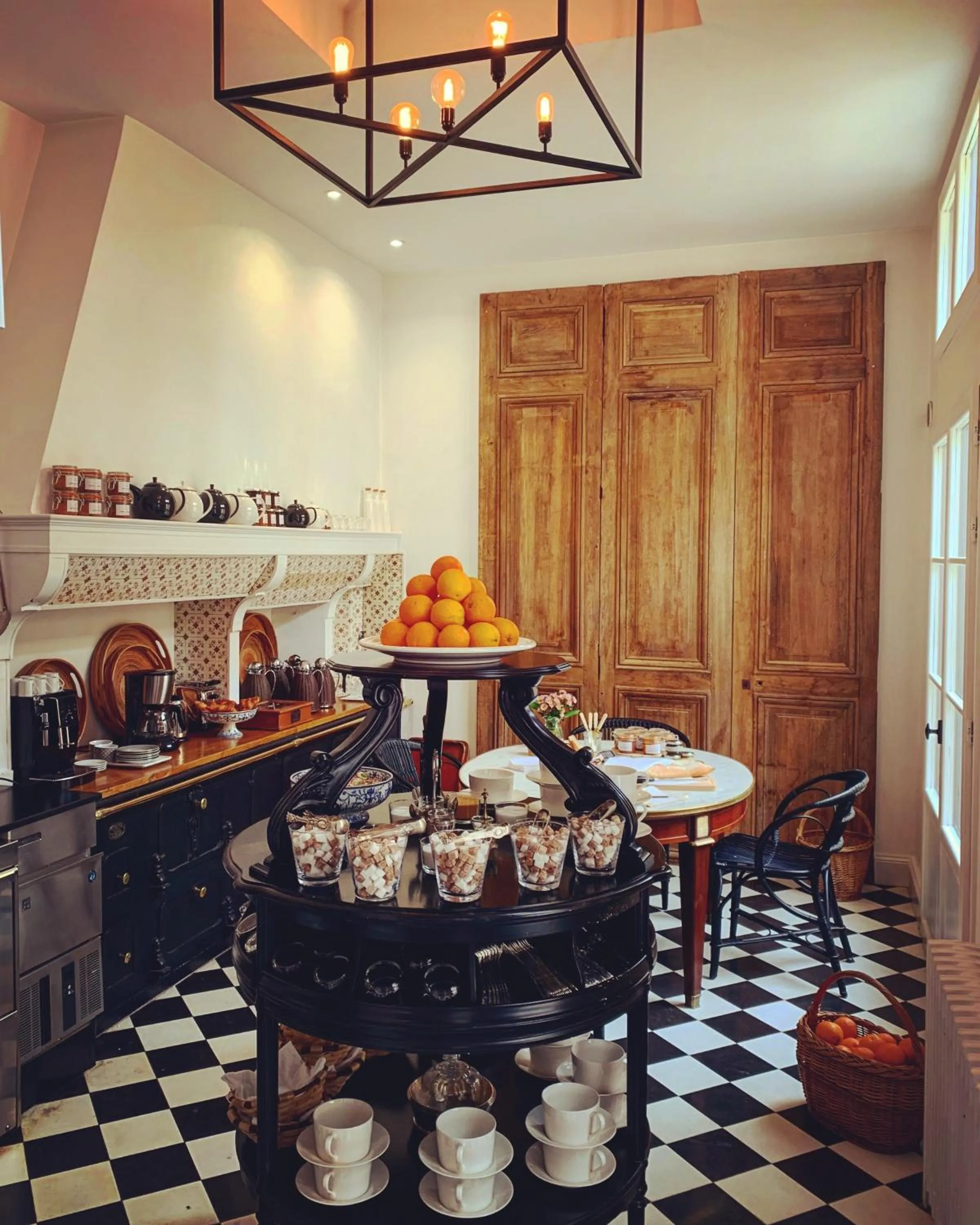 Restaurant/Places to Eat in La Course