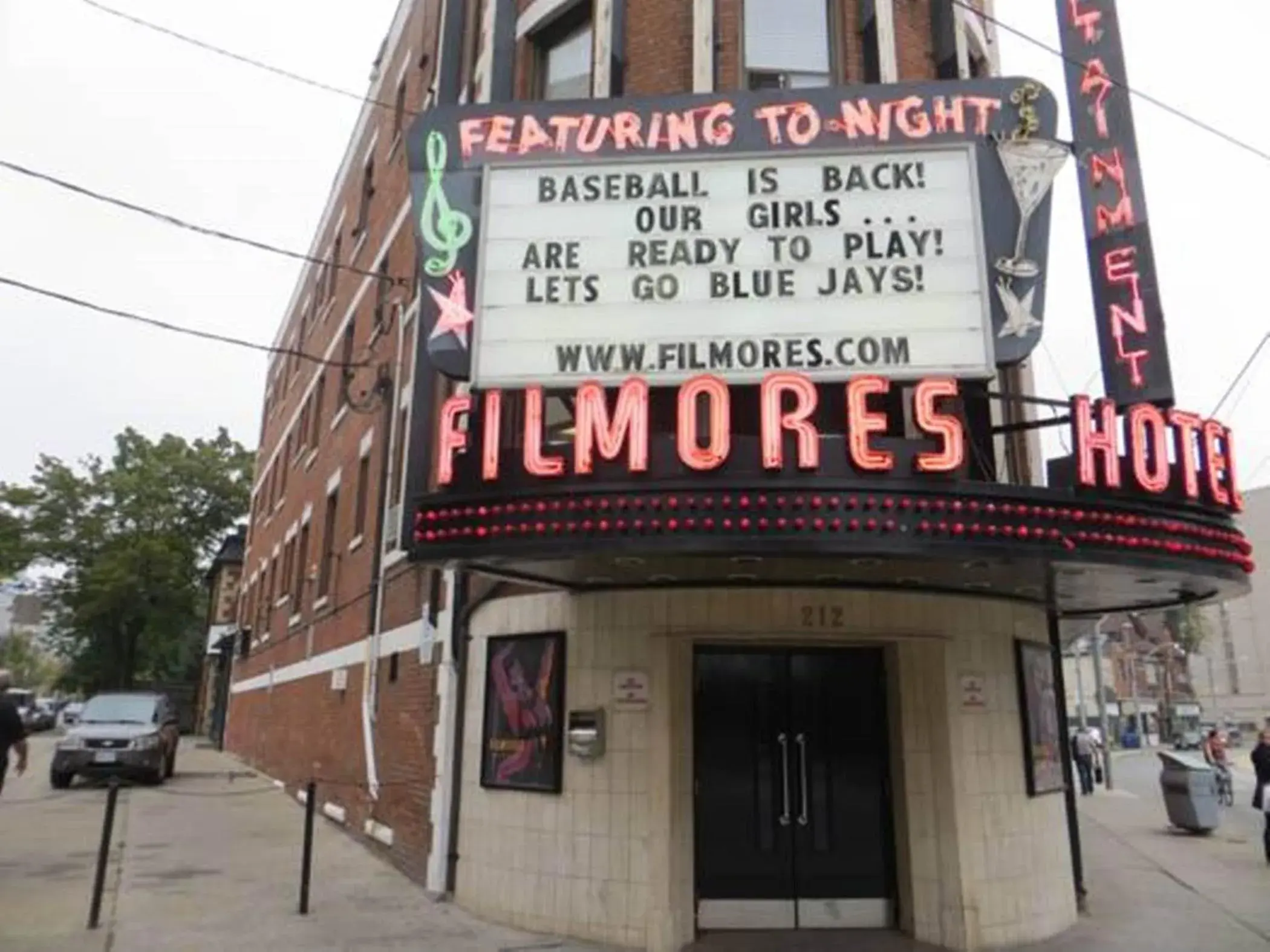 Facade/entrance in Filmores Hotel Facade/entrance in Filmores Hotel