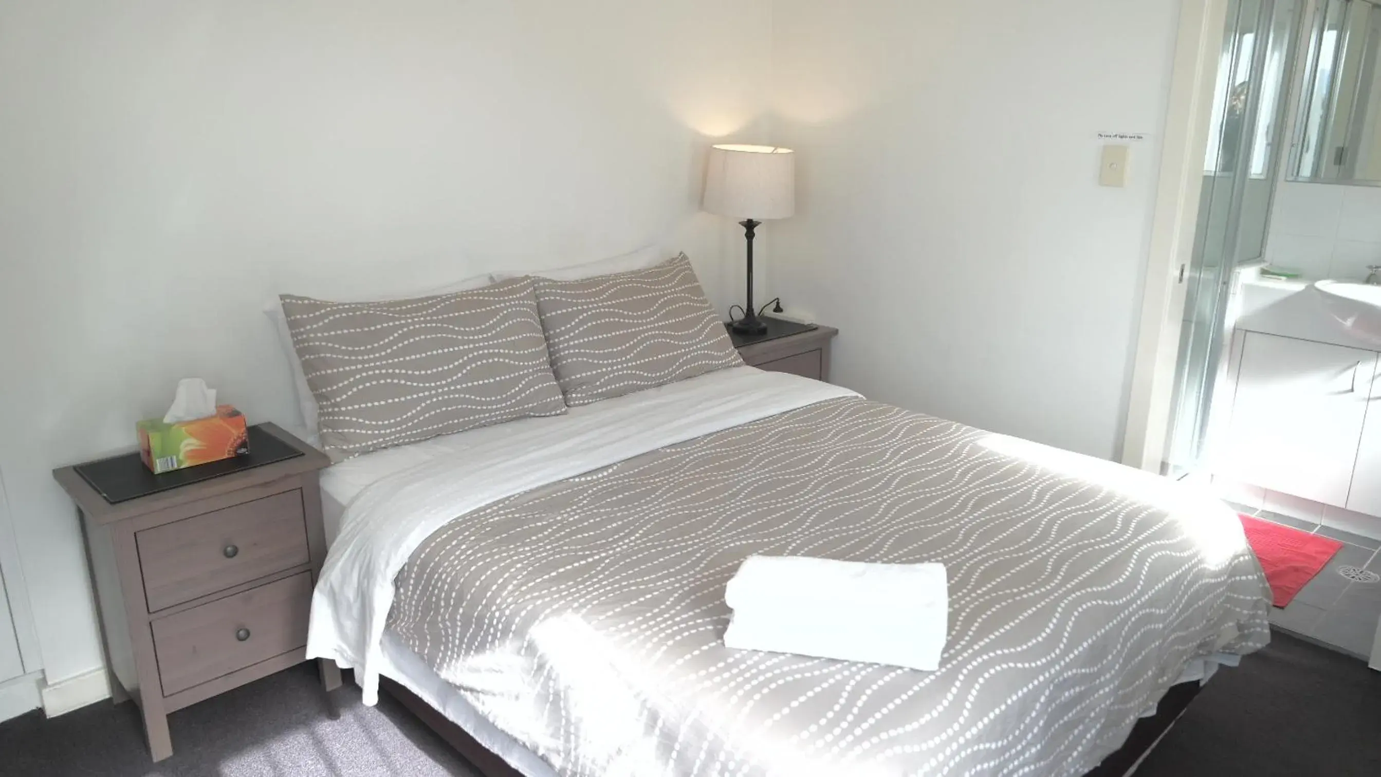 Bed in Cityview Studio Accommodation Bed in Cityview Studio Accommodation