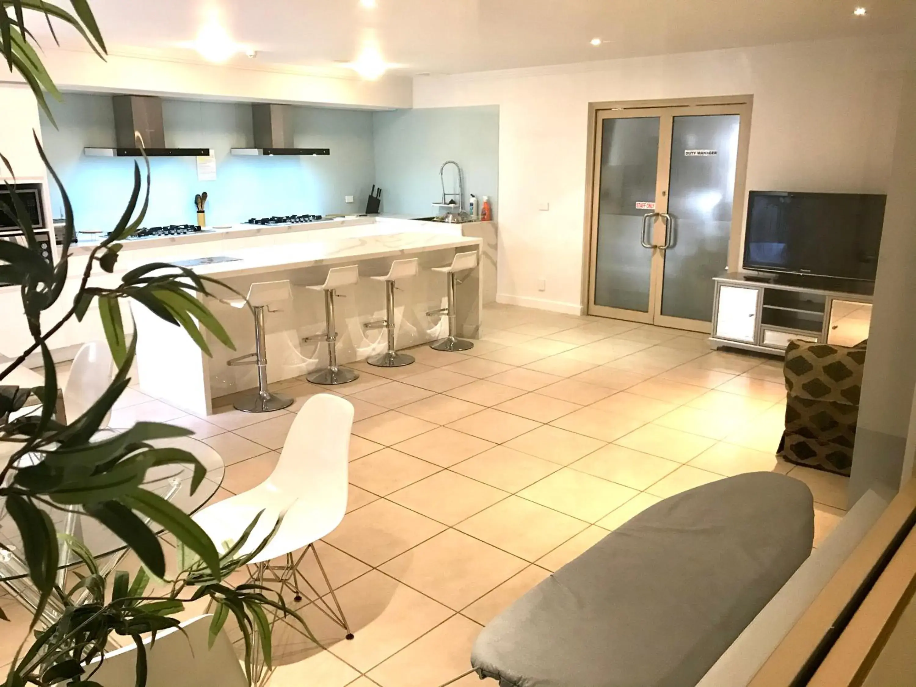 Communal lounge/ TV room in Cityview Studio Accommodation Communal lounge/ TV room in Cityview Studio Accommodation