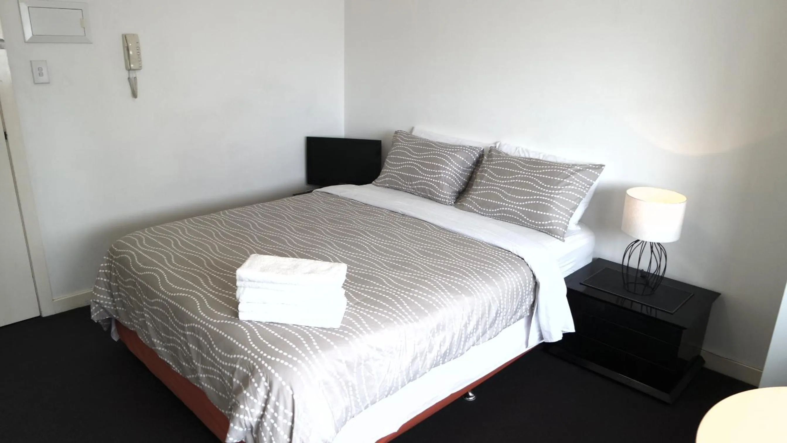 Bed in Cityview Studio Accommodation