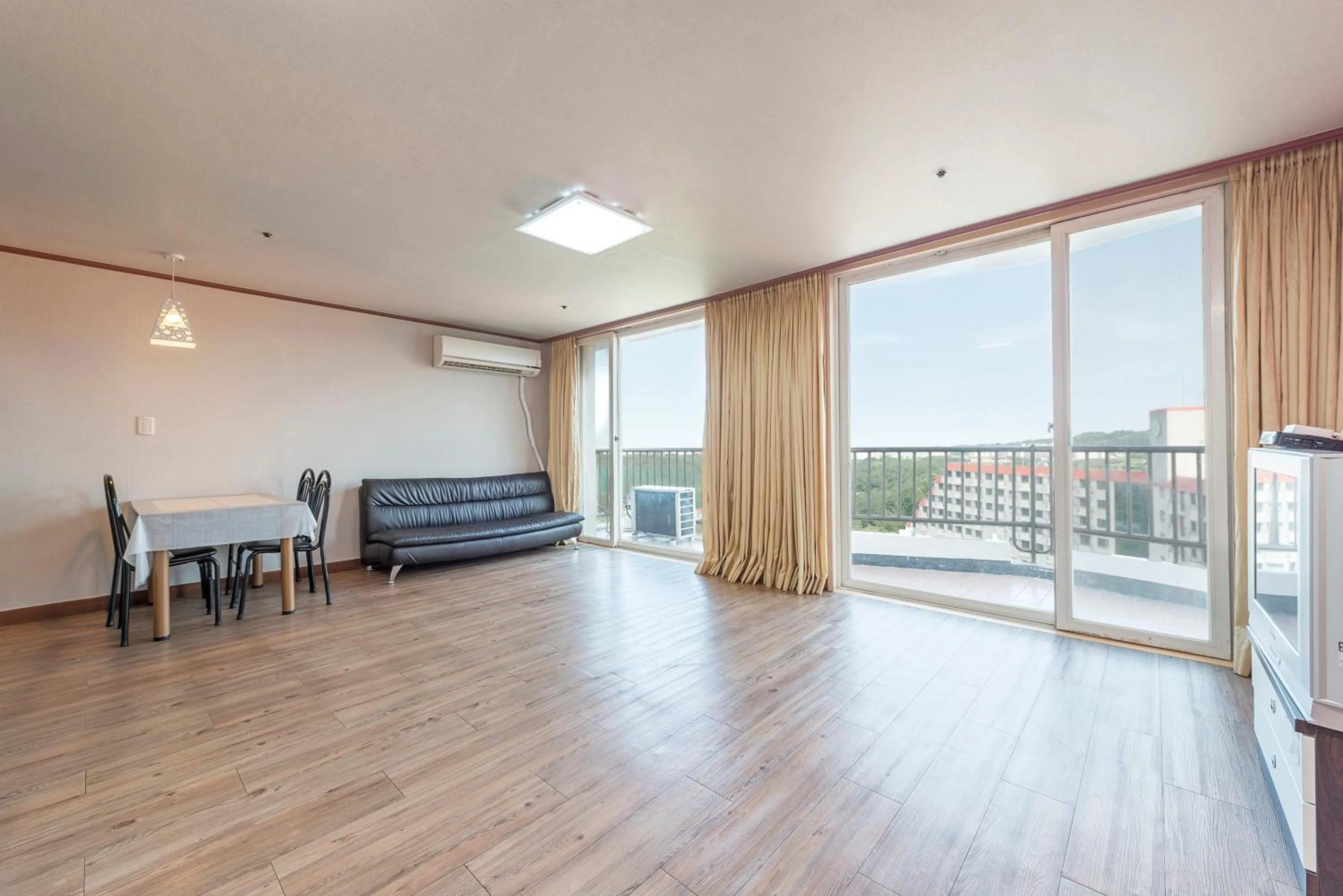 Balcony/Terrace in Hyundai Soo Resort Sokcho