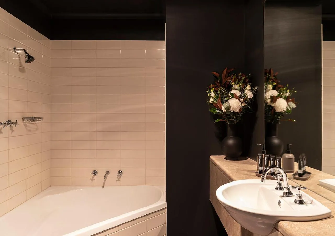 Bath in Cleveland Estate