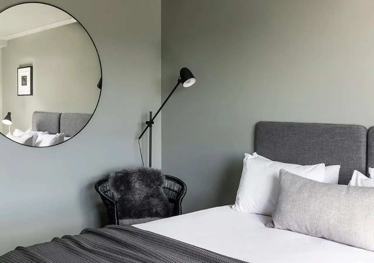 Bedroom, Bed in Cleveland Estate Bedroom, Bed in Cleveland Estate