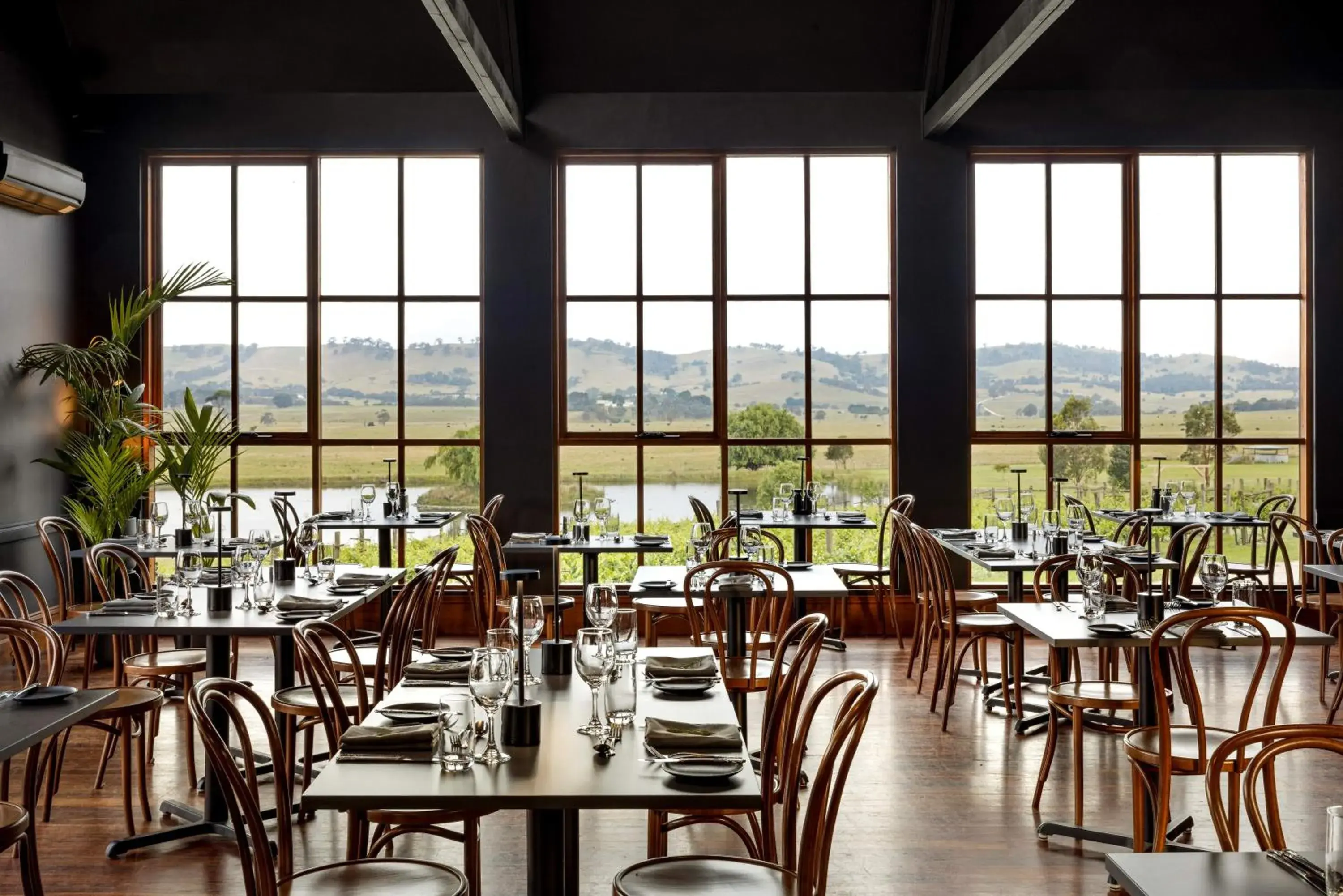 Restaurant/places to eat in Cleveland Estate Restaurant/places to eat in Cleveland Estate