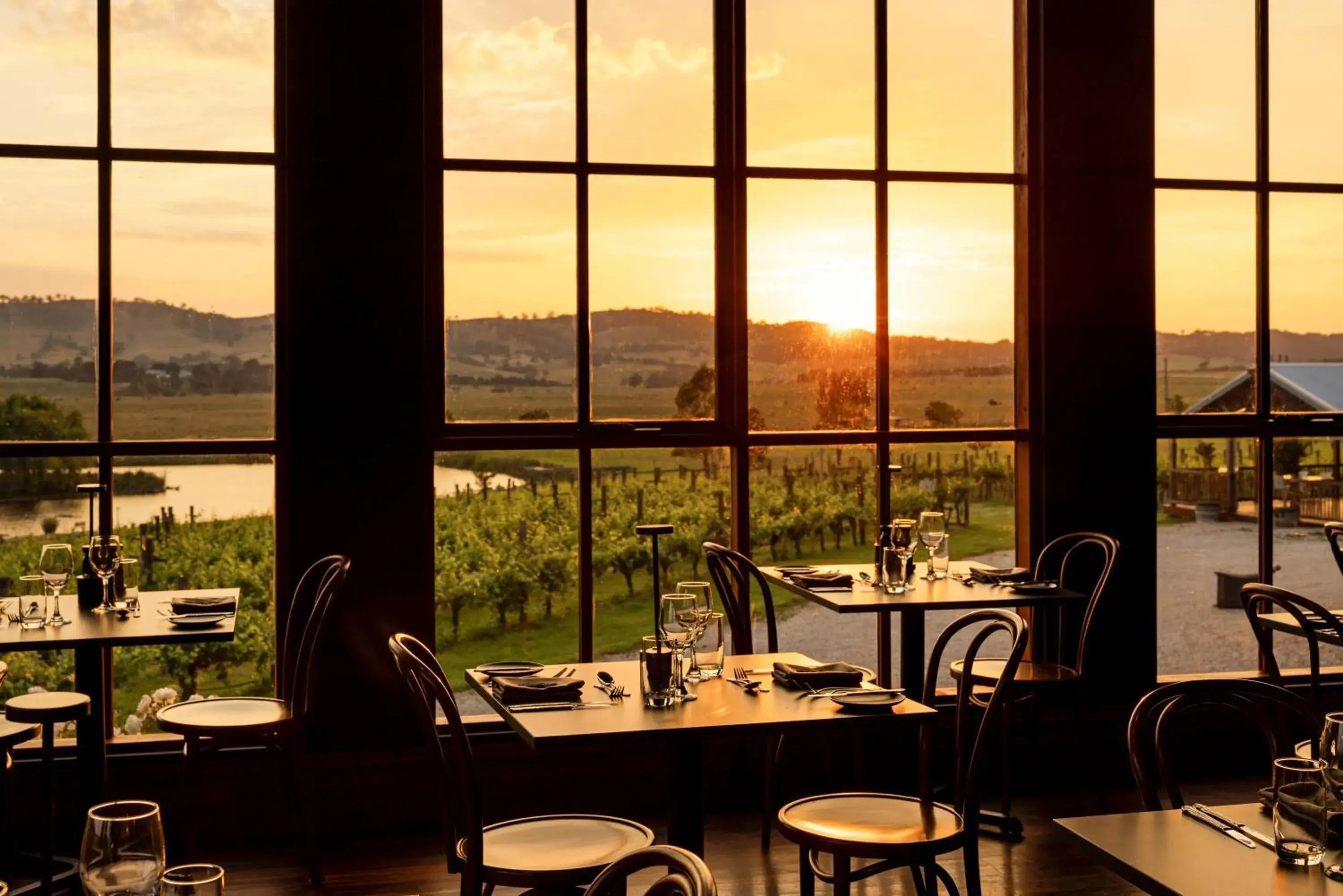 Restaurant/places to eat in Cleveland Estate Restaurant/places to eat in Cleveland Estate