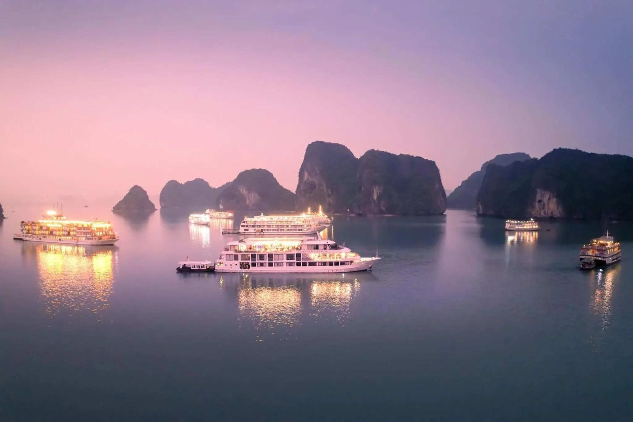Area and facilities in InterContinental Halong Bay Resort by IHG