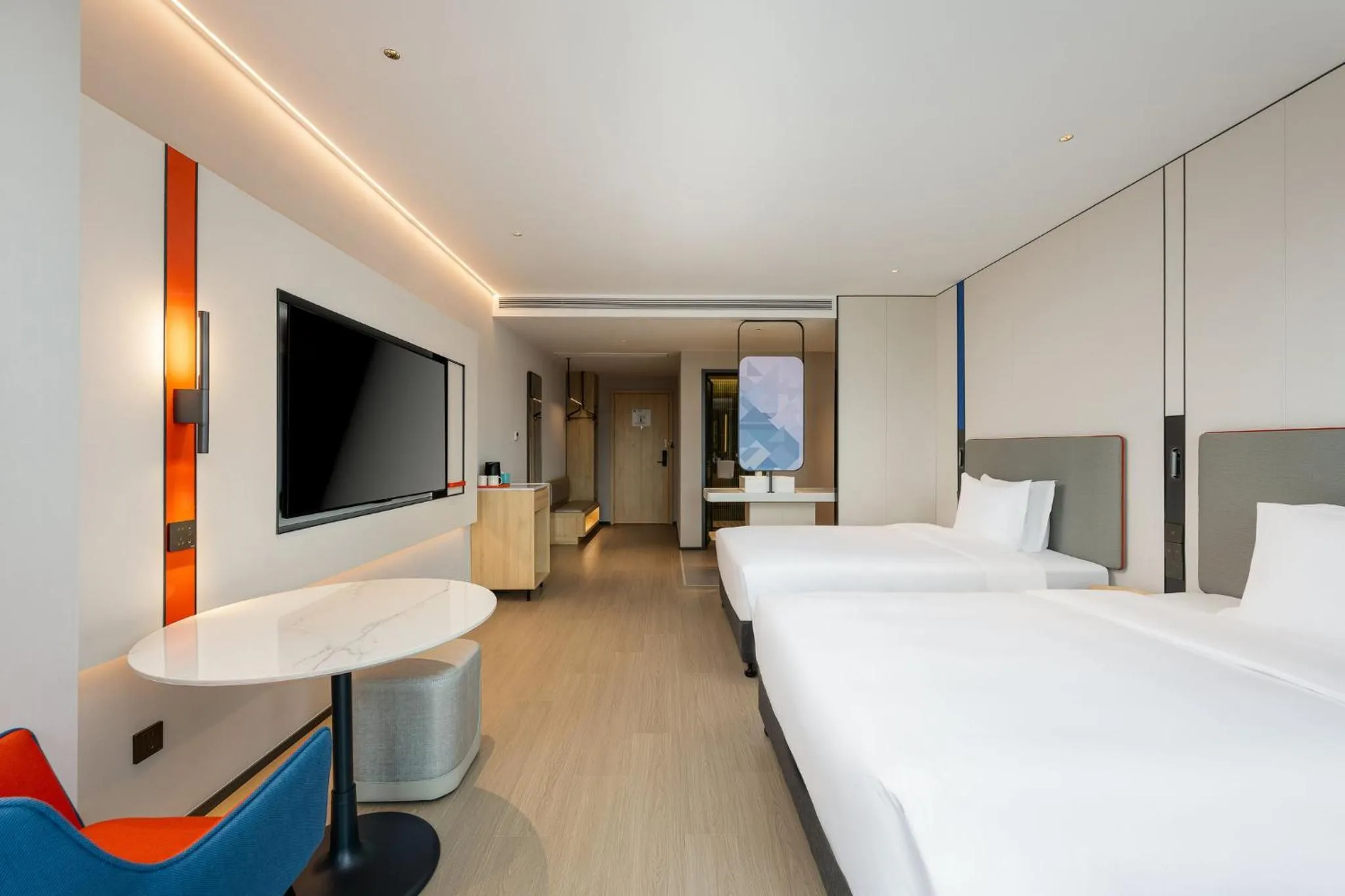 Photo of the whole room, Bed in Holiday Inn Express Kunshan Yushan by IHG