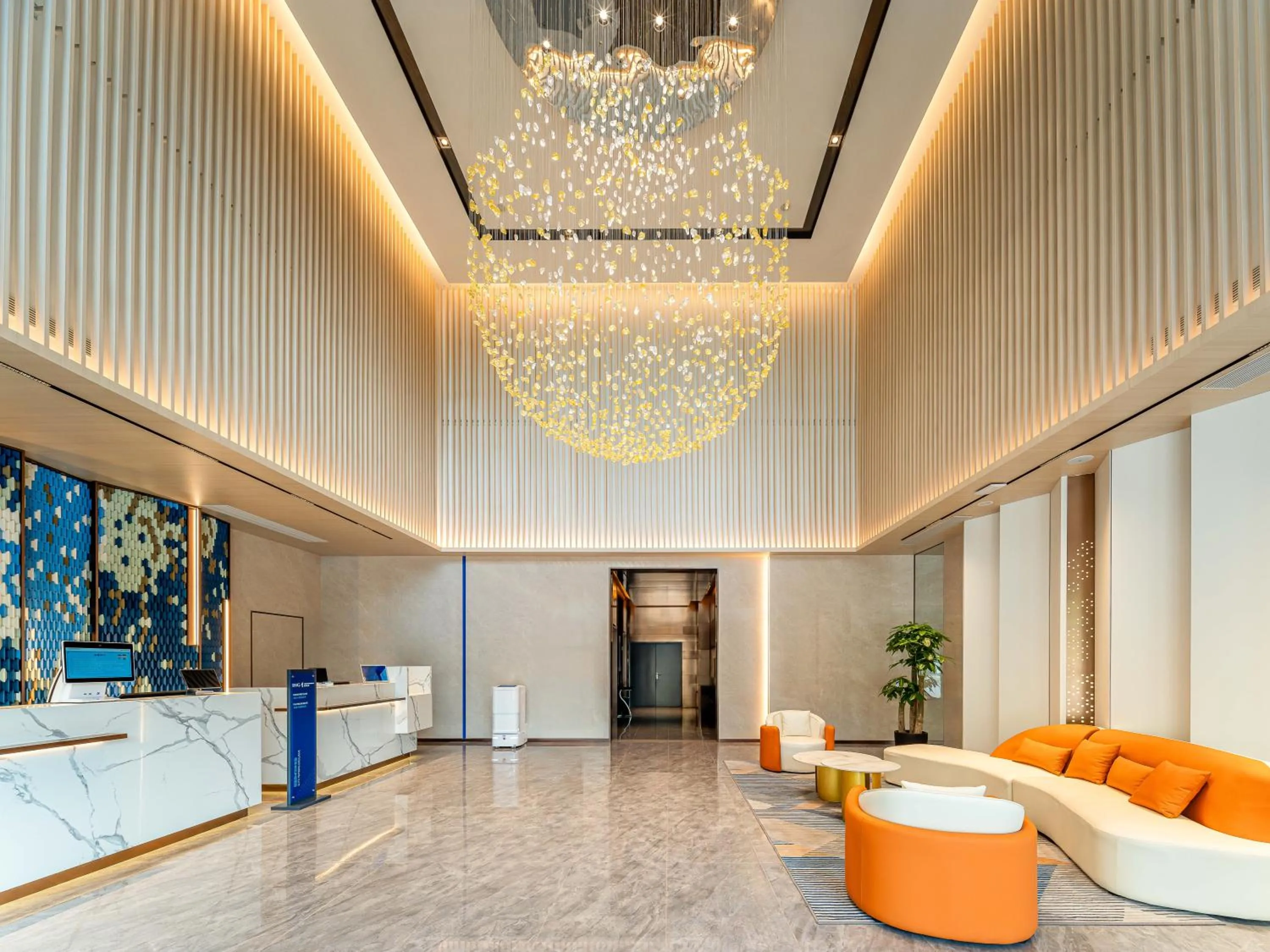 Lobby or reception in Holiday Inn Express Kunshan Yushan by IHG