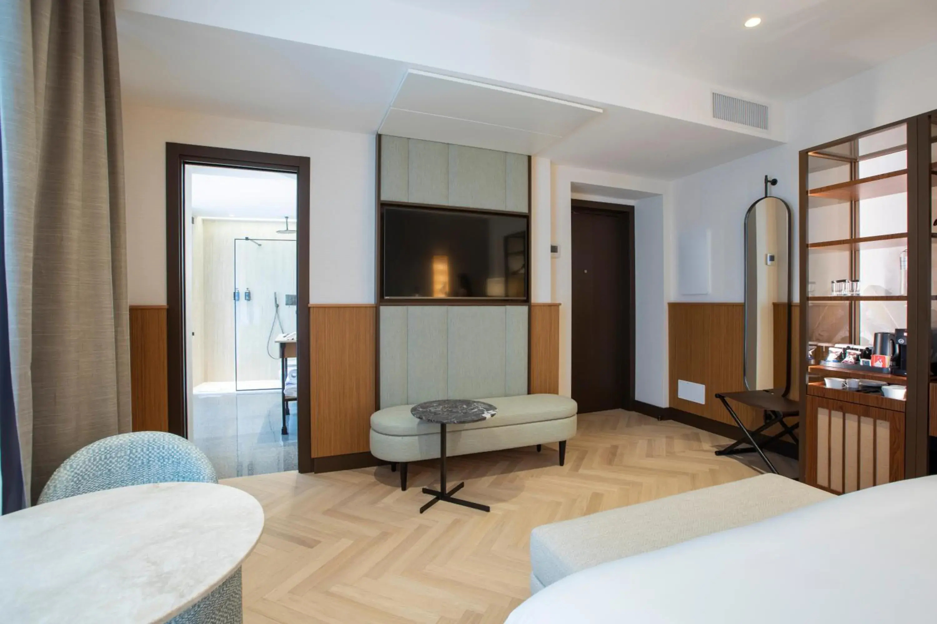 Bed in Circle6 Rome Bed in Circle6 Rome