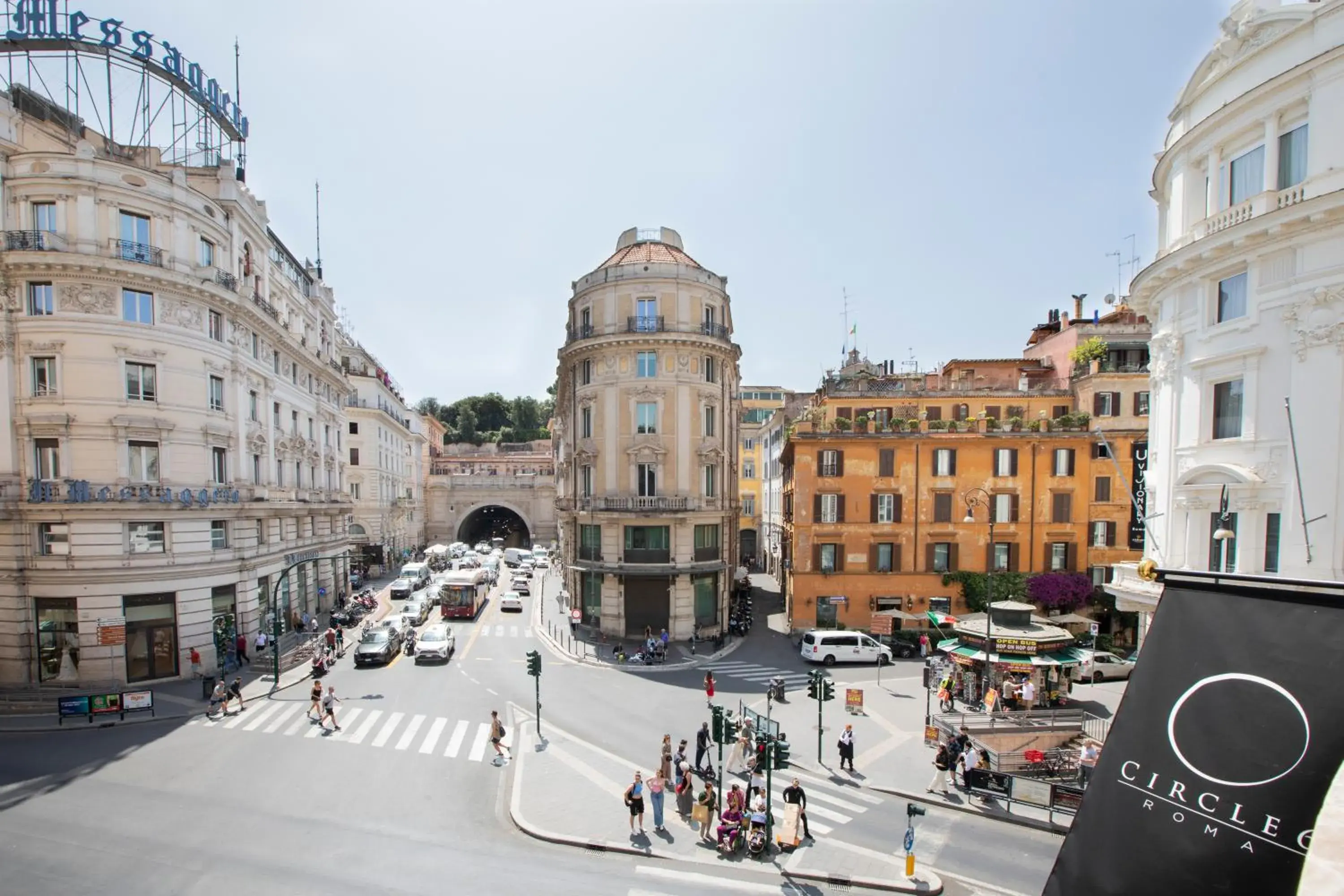 Property building in Circle6 Rome Property building in Circle6 Rome