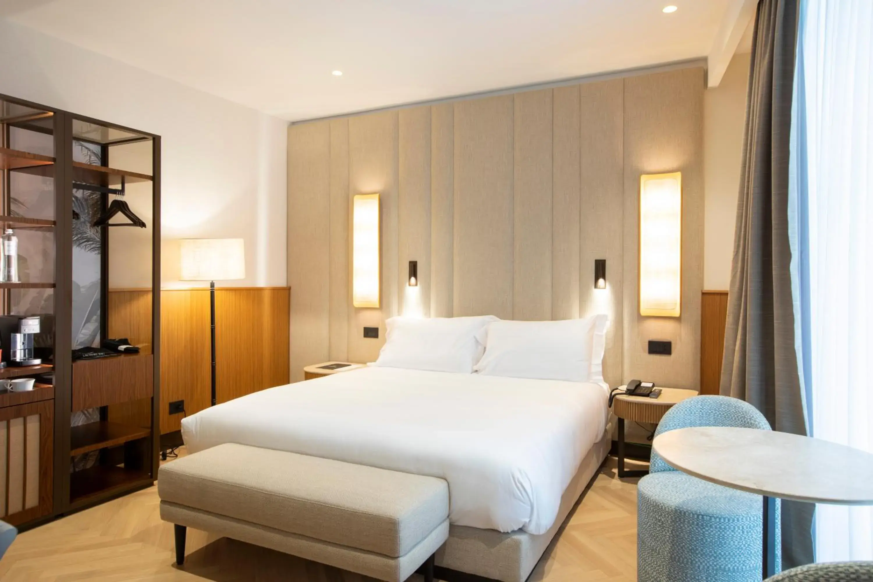 Family Room (2 adjoining rooms) - single occupancy in Circle6 Rome Family Room (2 adjoining rooms) - single occupancy in Circle6 Rome