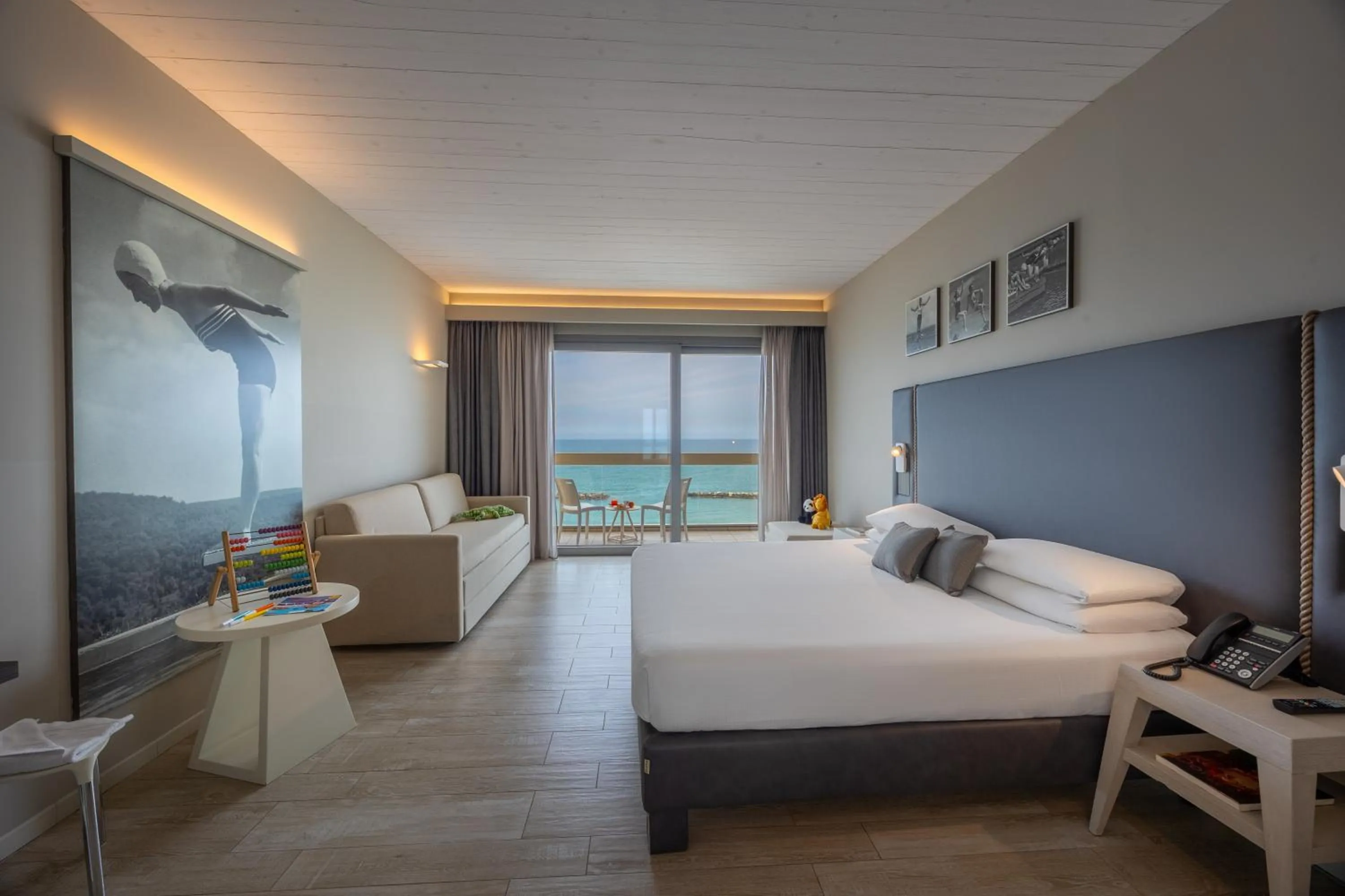 Bedroom, Bed in Nautilus Family Hotel