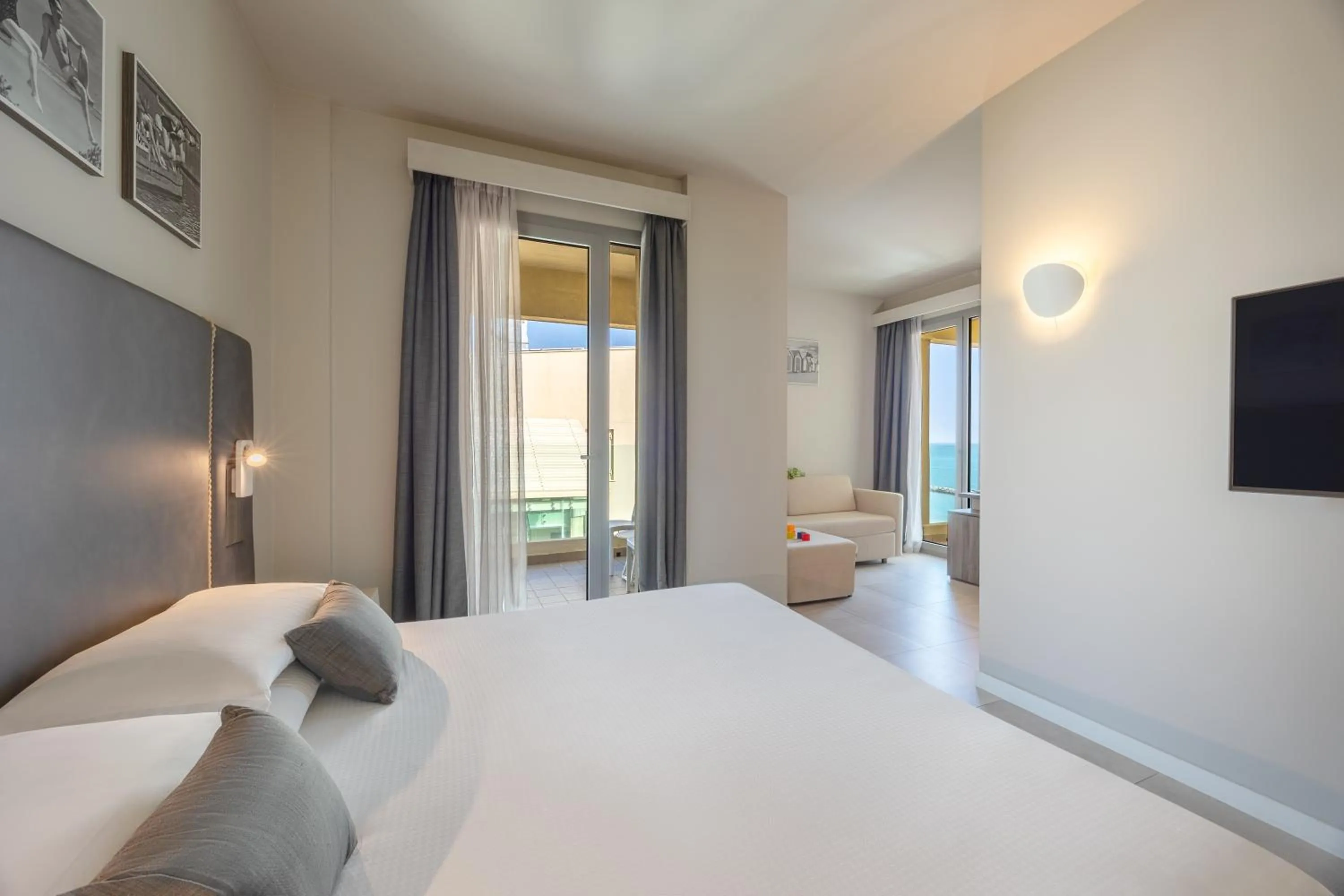 Bedroom, Bed in Nautilus Family Hotel