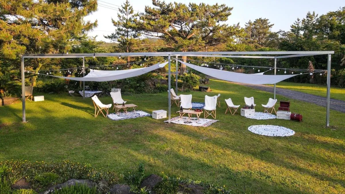 Garden in Benikea  The Jeju Resort