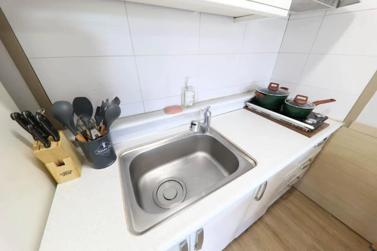 Kitchen/Kitchenette in Benikea  The Jeju Resort