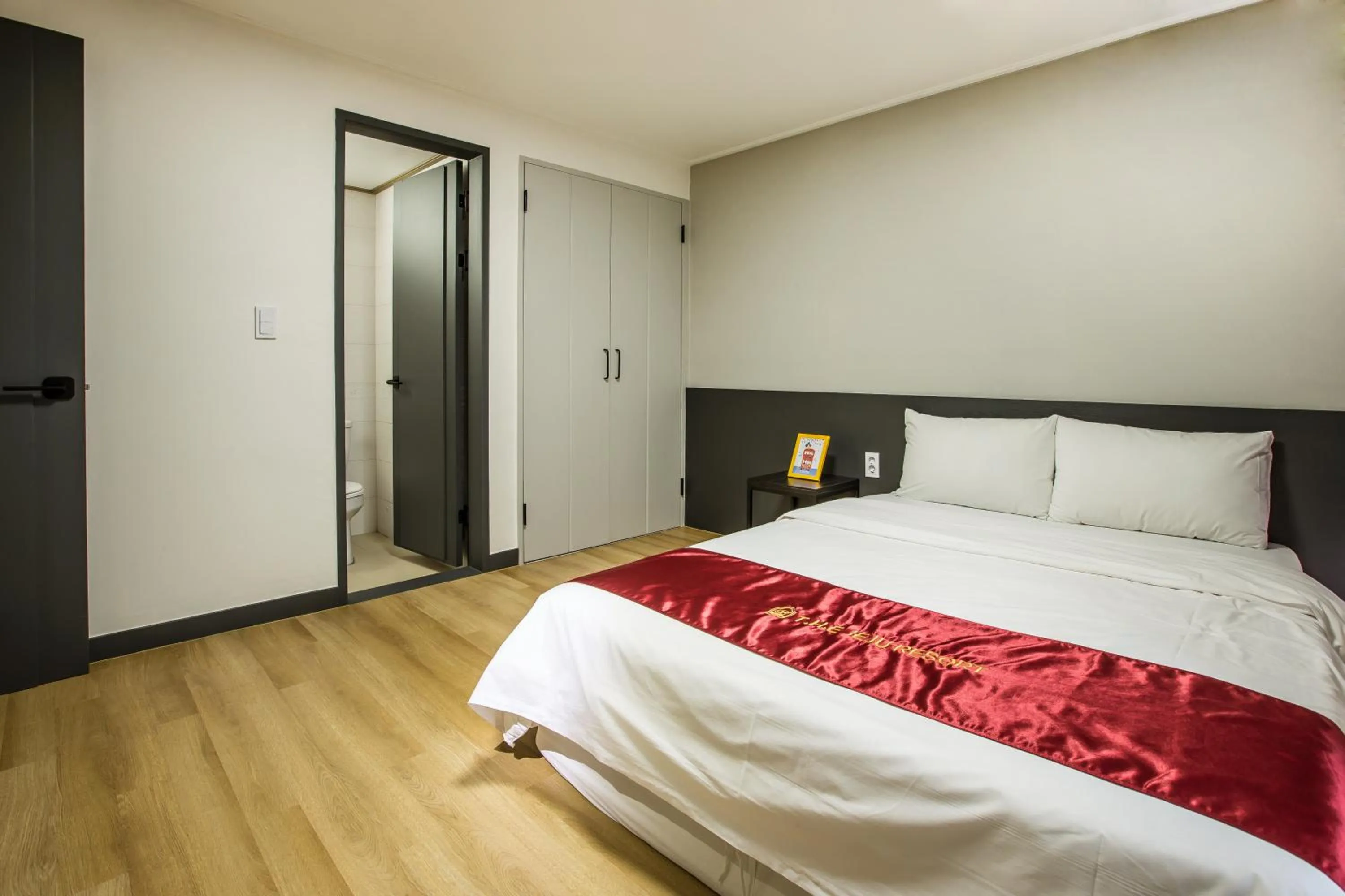 Toilet in Benikea  The Jeju Resort