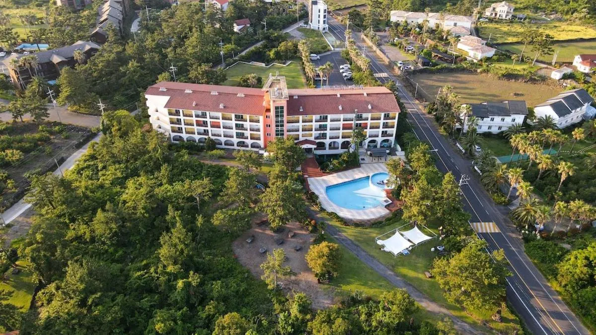 Bird's-eye View in Benikea  The Jeju Resort