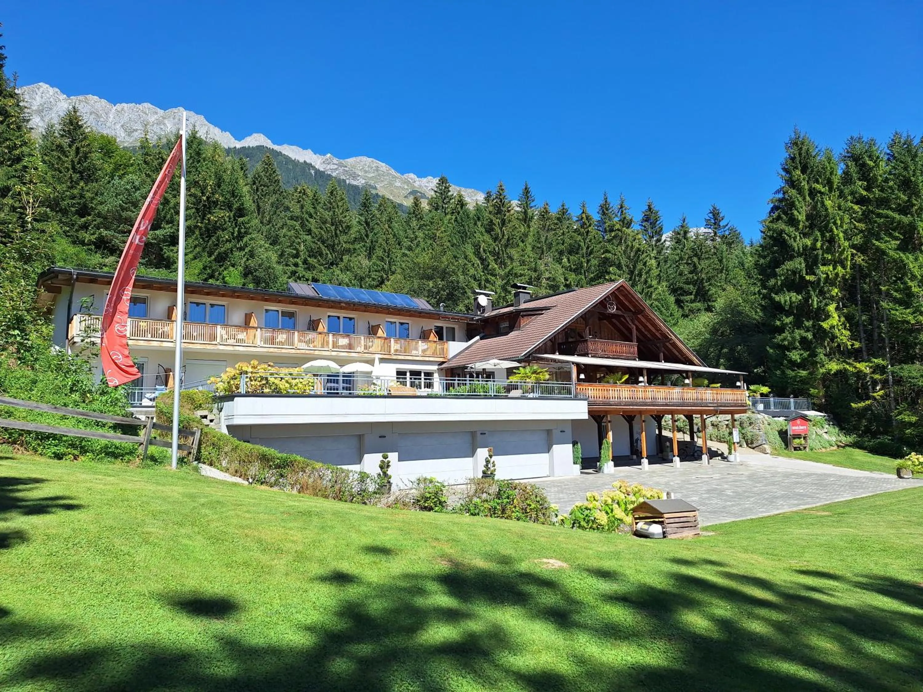 Property building in Sweet Cherry - Boutique & Guesthouse Tyrol