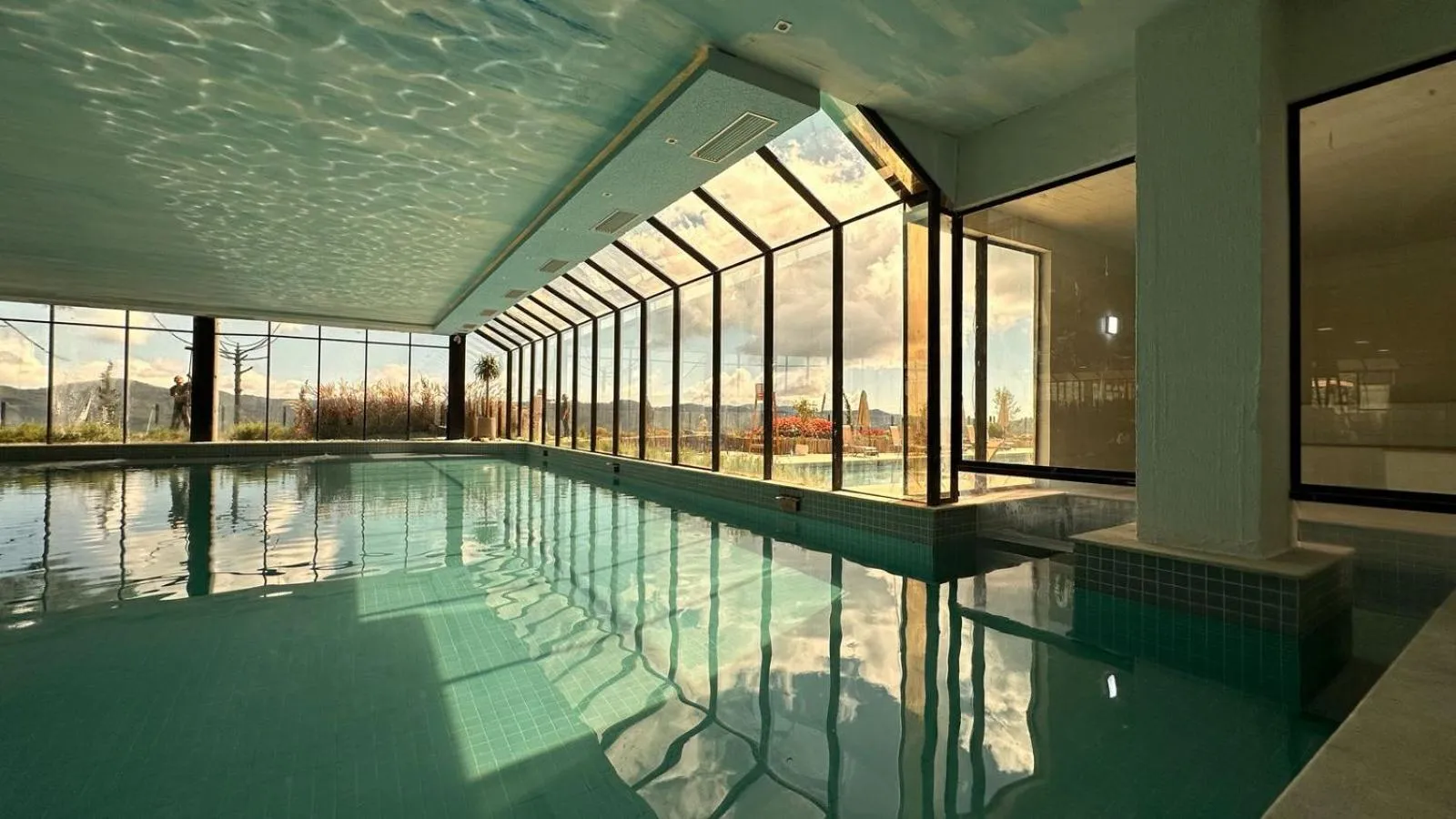 Swimming pool in Gran Paradiso Resort - Campos do Jordão