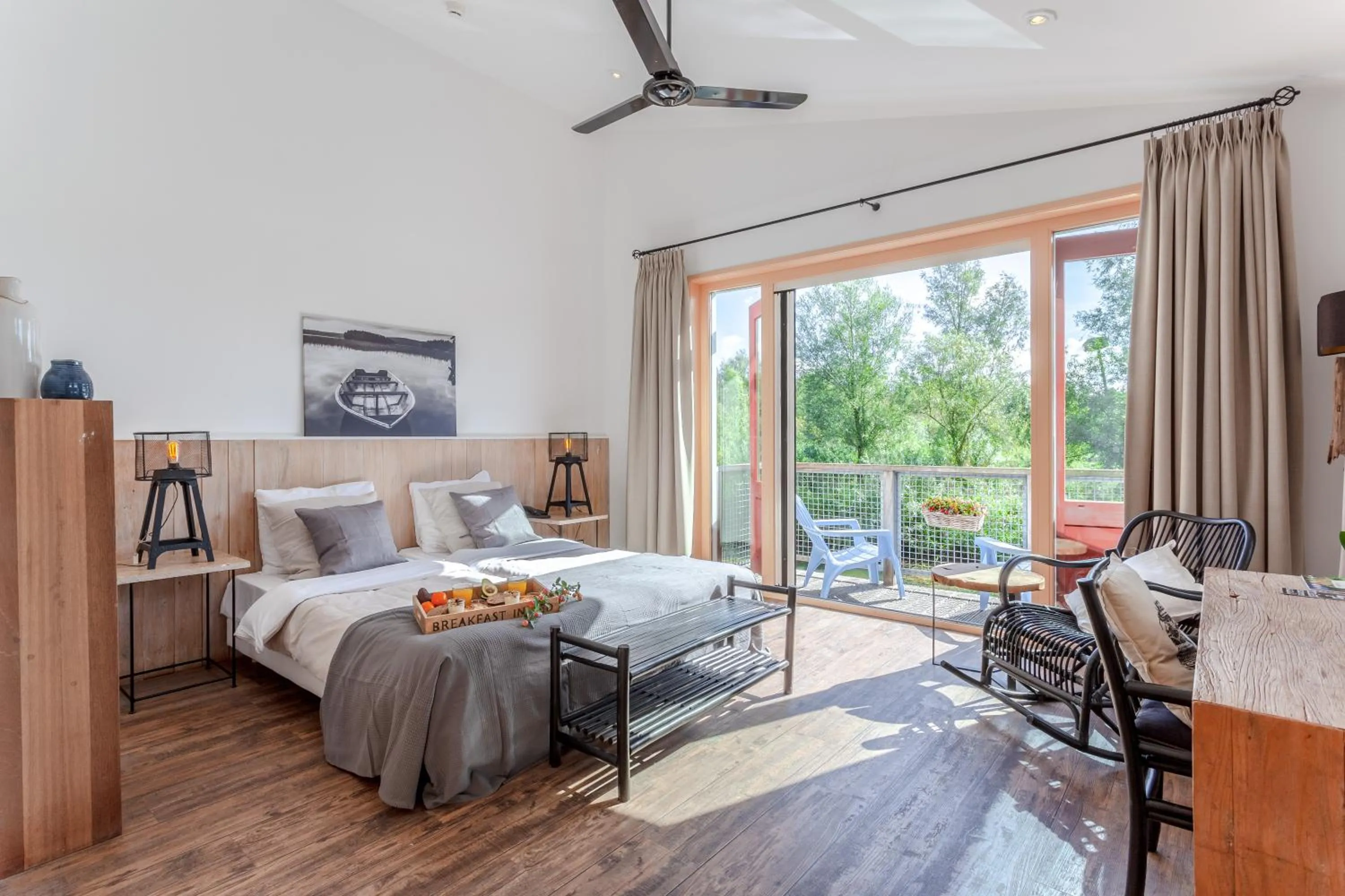 Photo of the whole room, Bed in Hajé Hotel Restaurant de Lepelaar