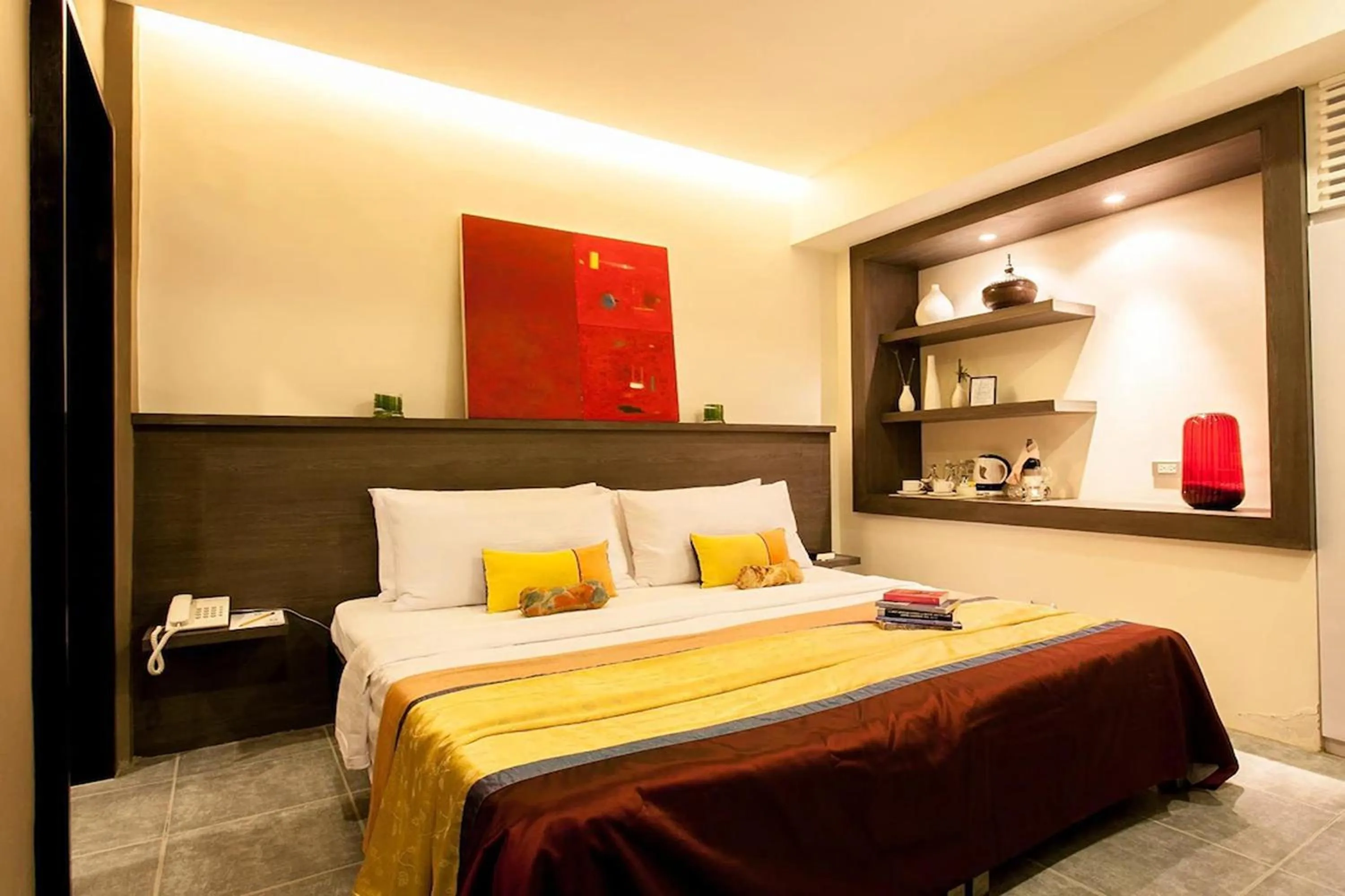 Bed in T House Tagaytay