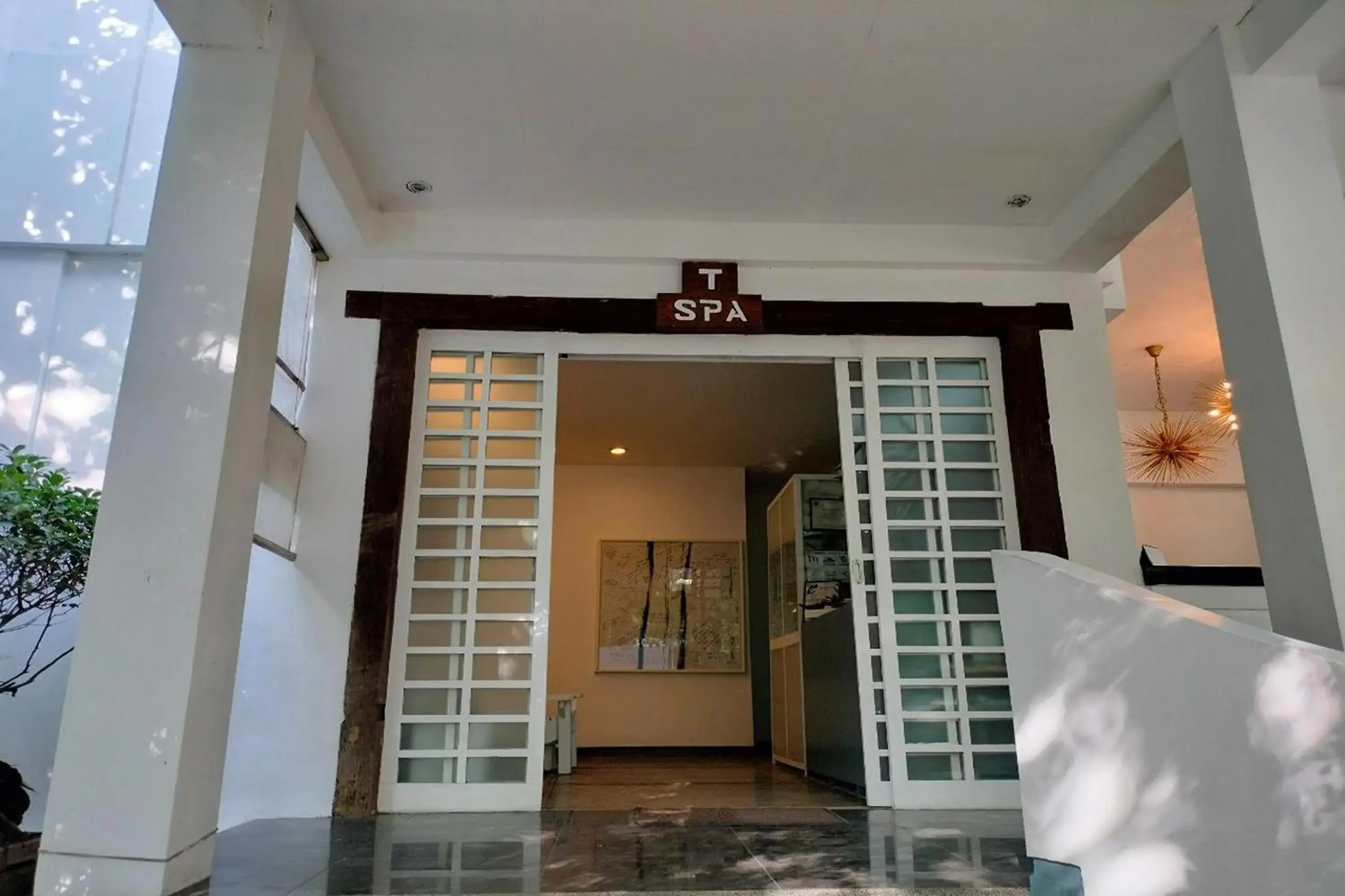 Facade/entrance in T House Tagaytay Facade/entrance in T House Tagaytay