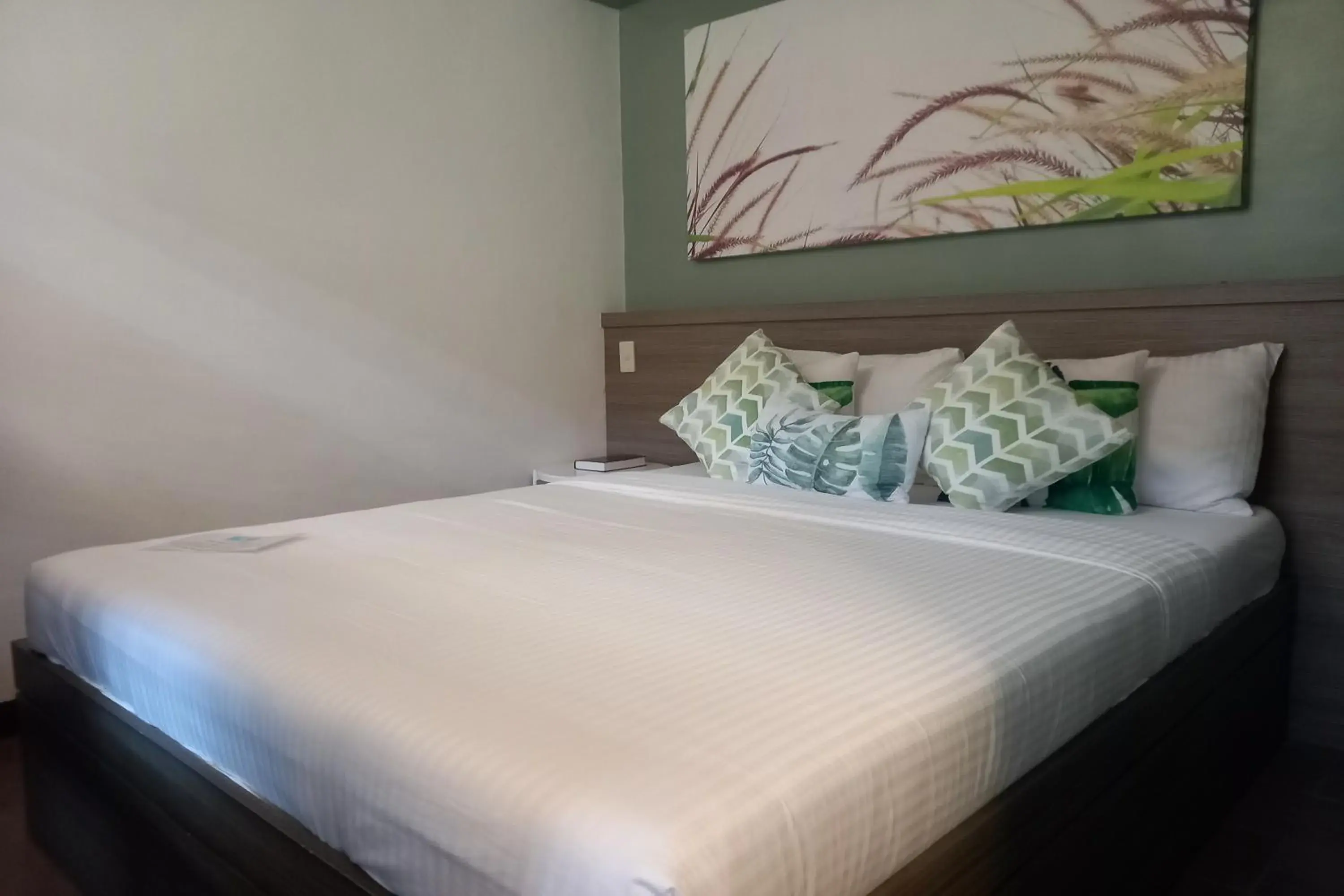 Bed in T House Tagaytay Bed in T House Tagaytay