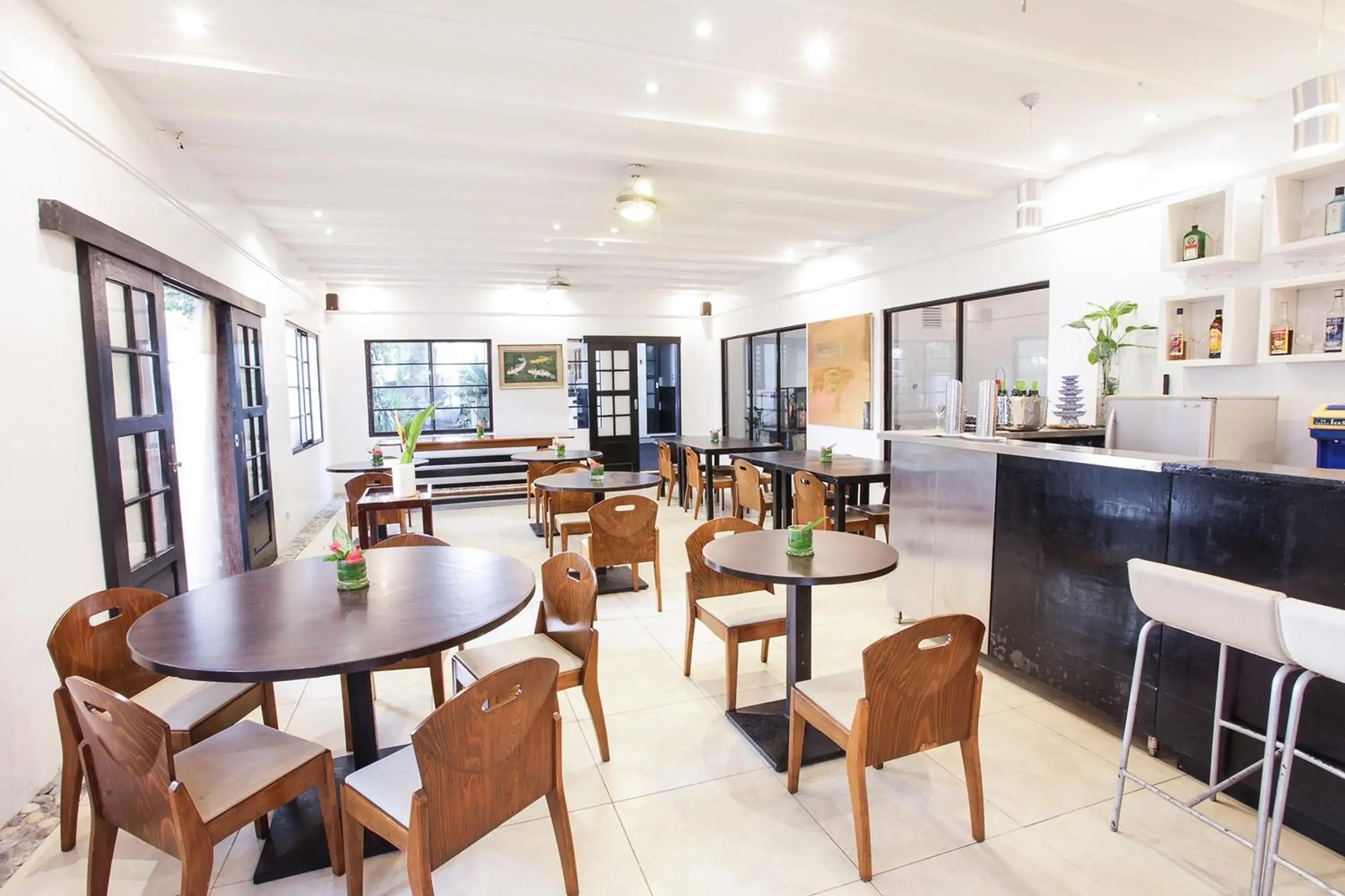 Restaurant/places to eat in T House Tagaytay Restaurant/places to eat in T House Tagaytay