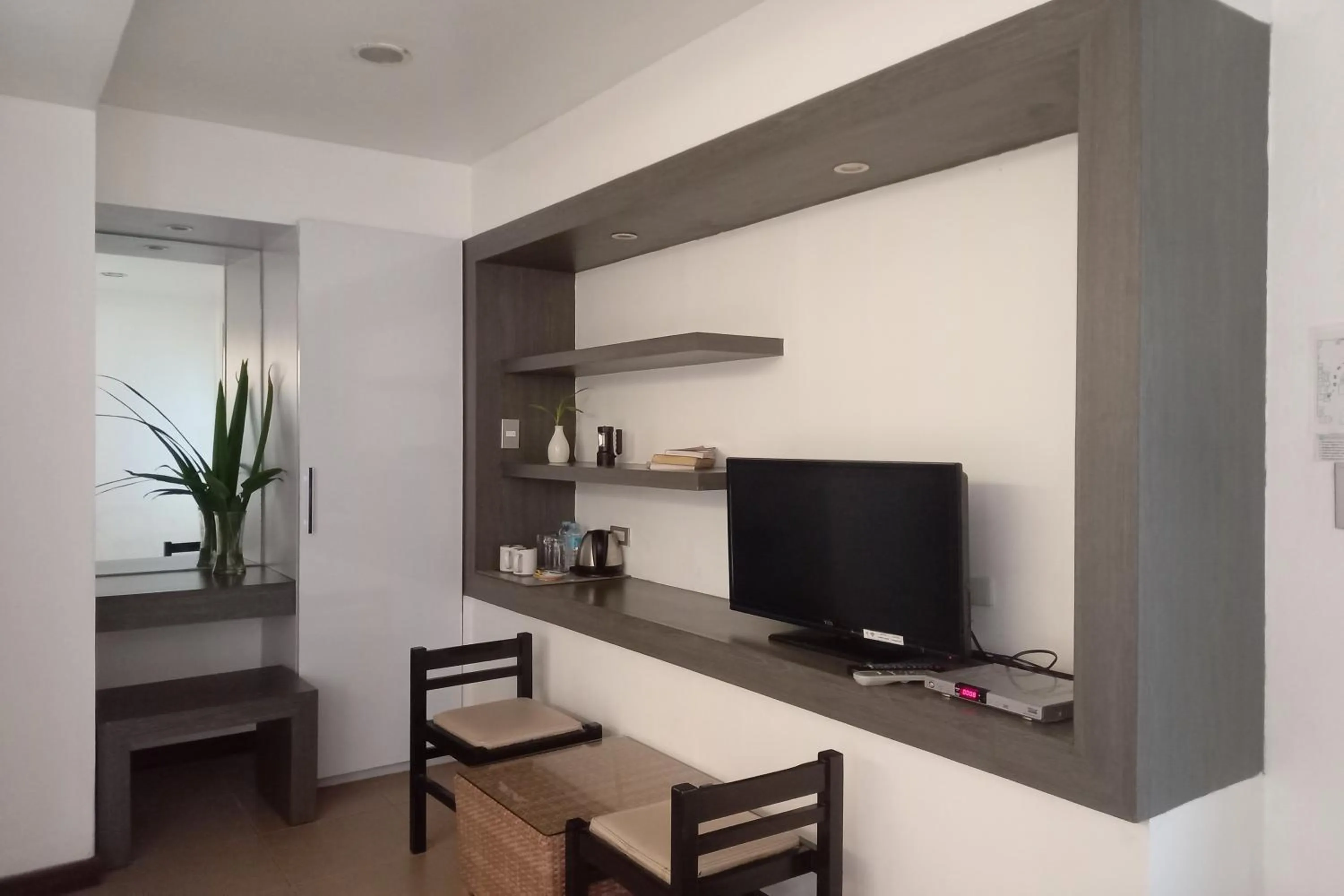 TV and multimedia in T House Tagaytay