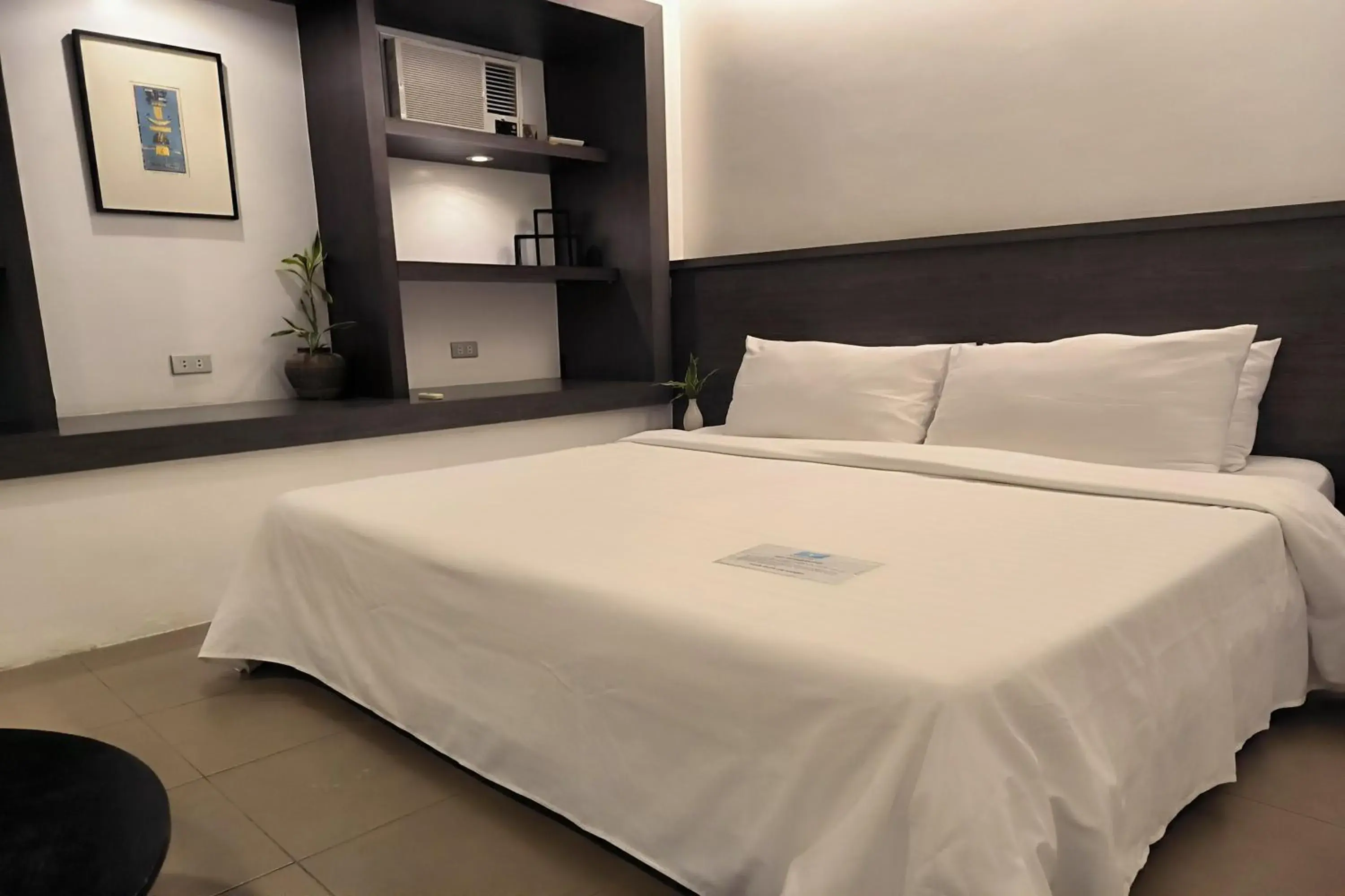 Bed in T House Tagaytay Bed in T House Tagaytay