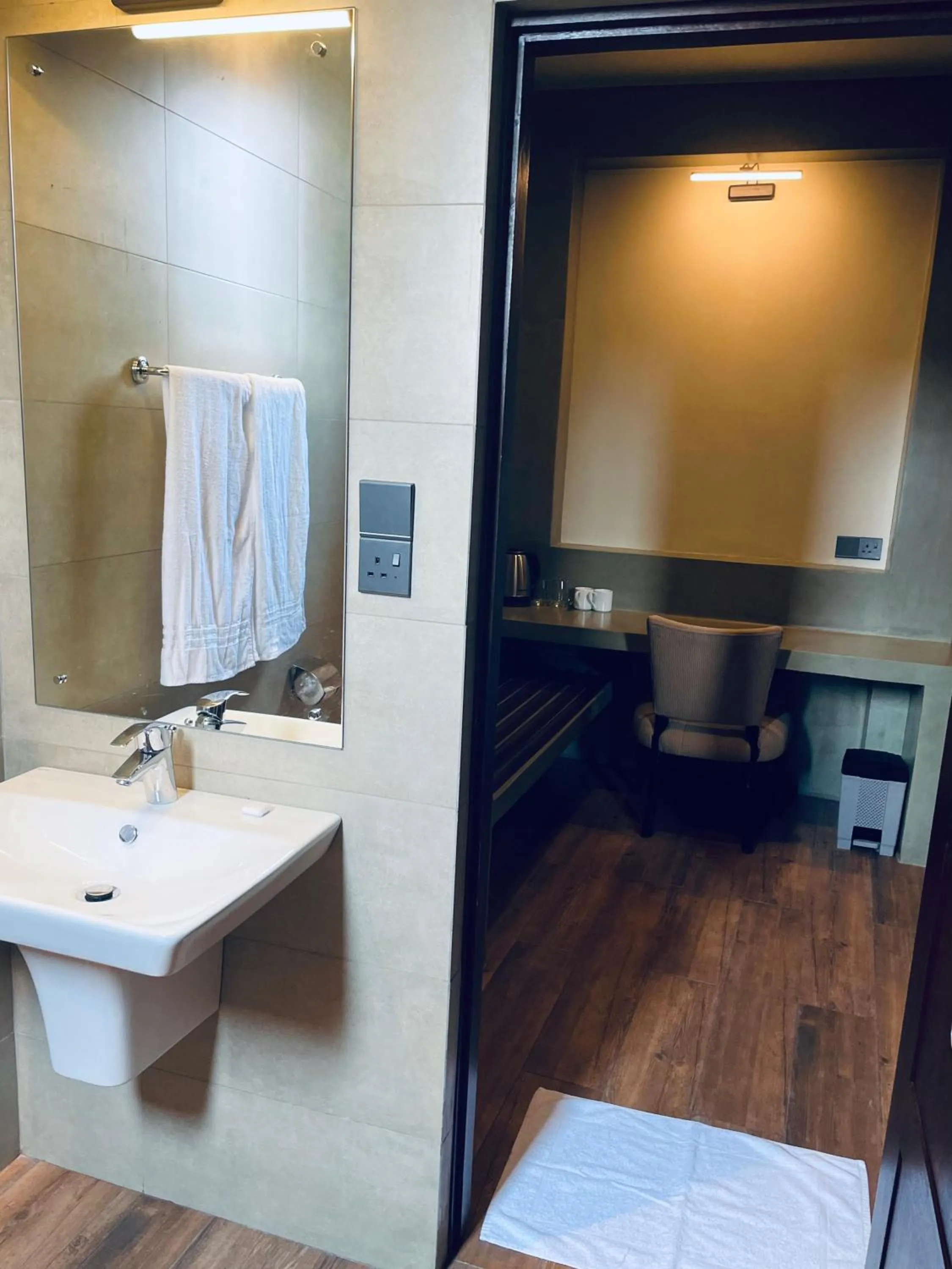 Bathroom in Hidden Negombo By Sana's