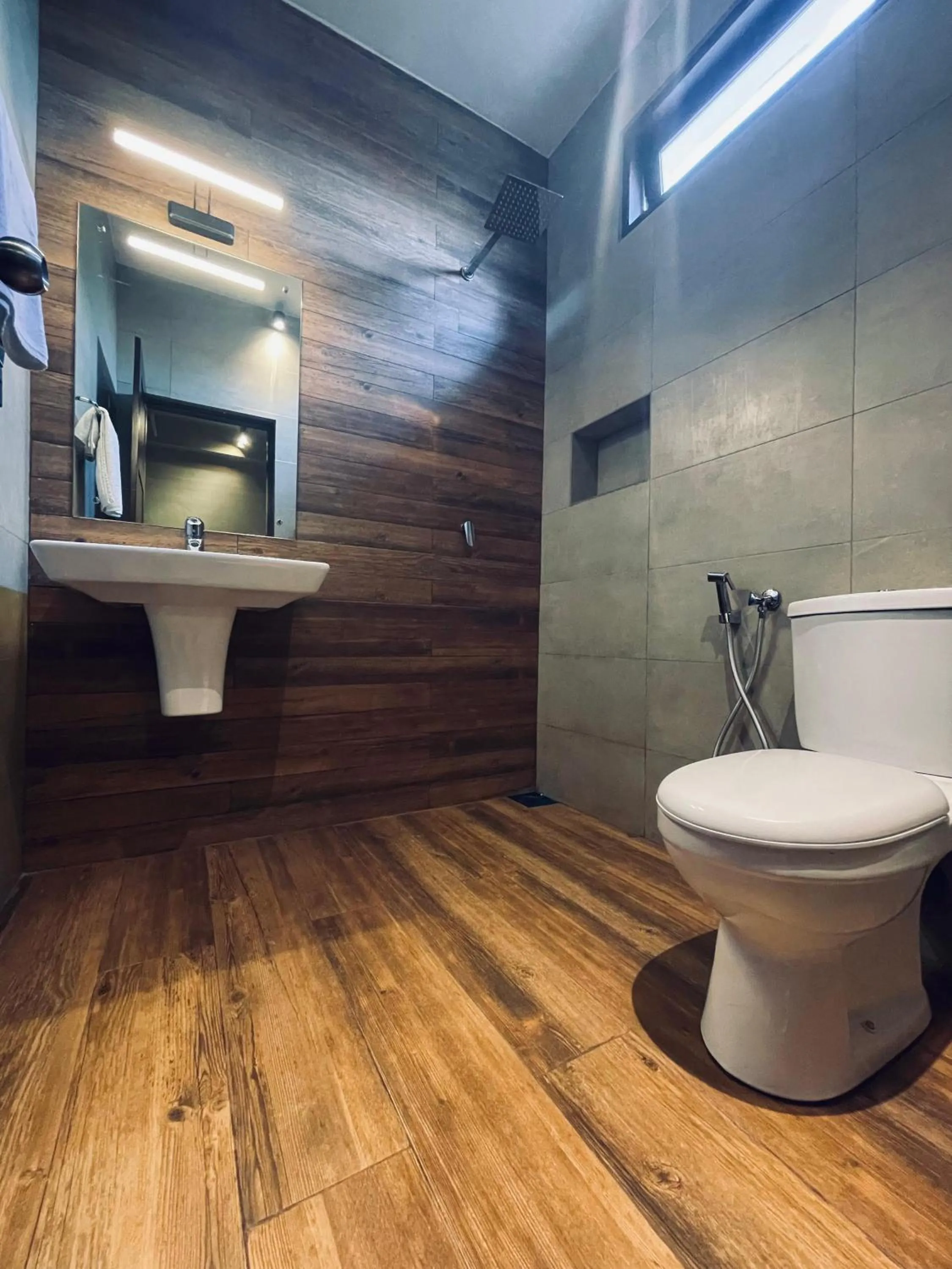 Bathroom in Hidden Negombo By Sana's