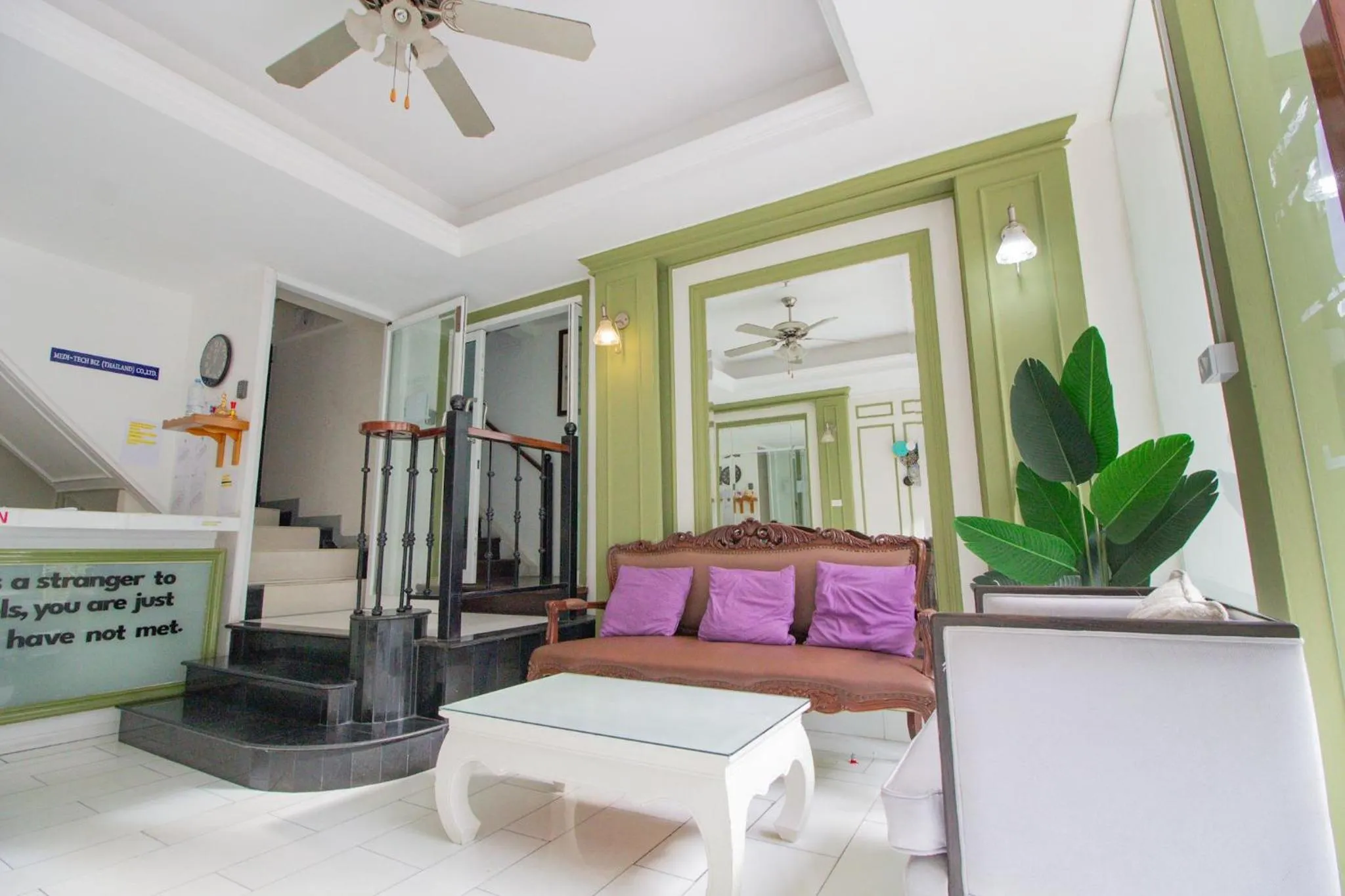 Skutan Inn Sutthisan Nexus Opal