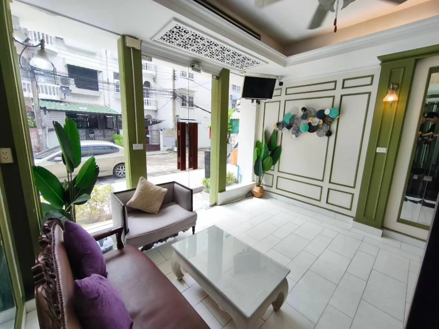 Skutan Inn Sutthisan Nexus Opal