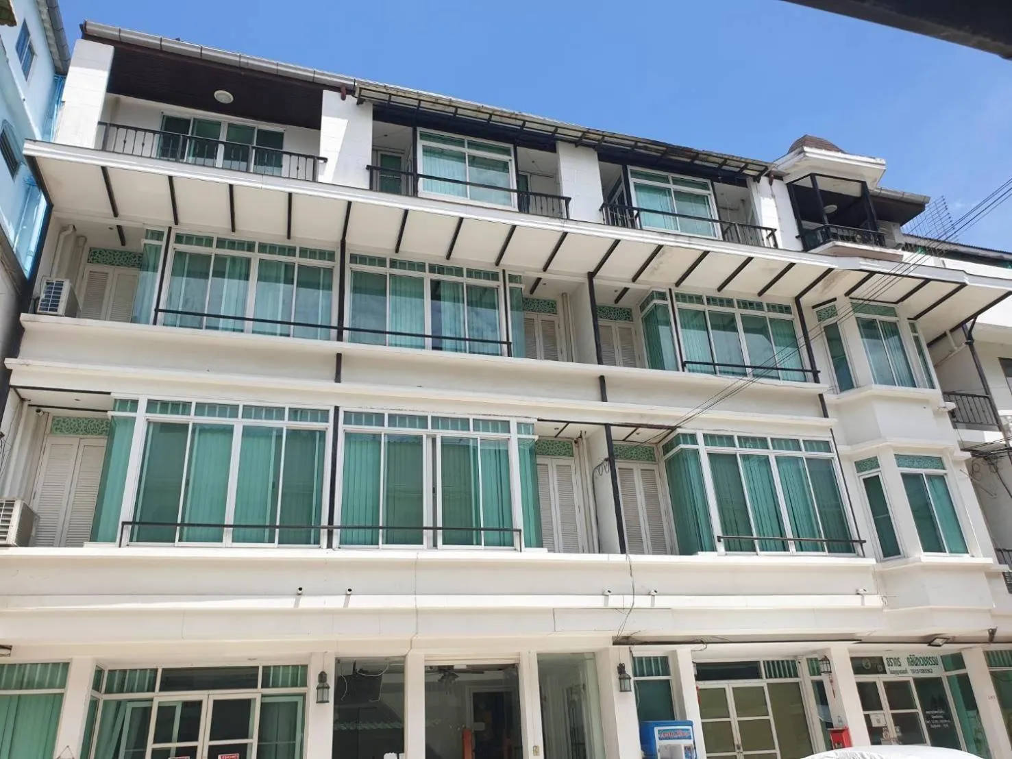 Property building in Skutan Inn Sutthisan Nexus Opal